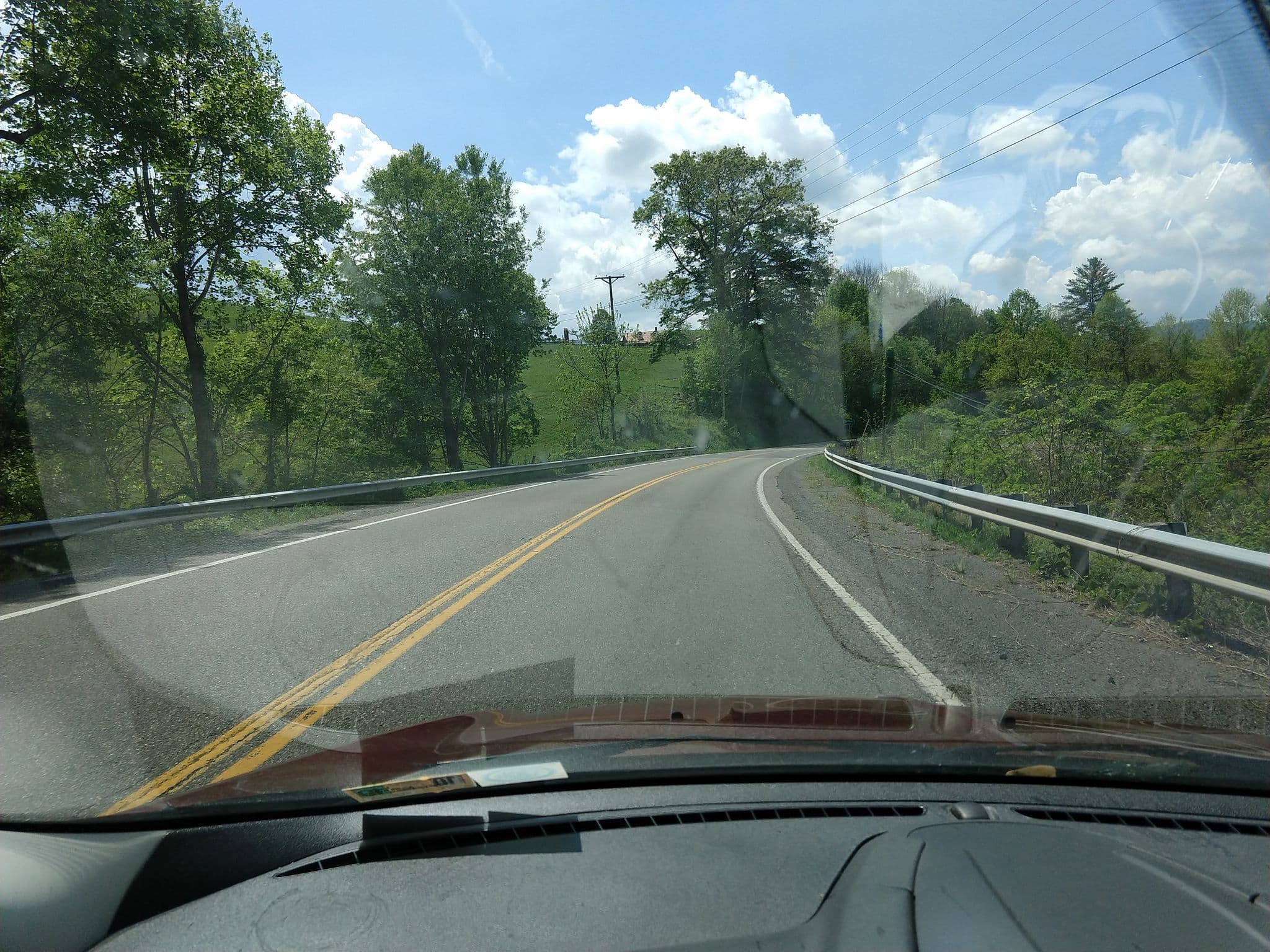 Street view near Kountry Kitchen & Garage, Honaker — © kwrigh01 (CC BY-SA · Mapillary)