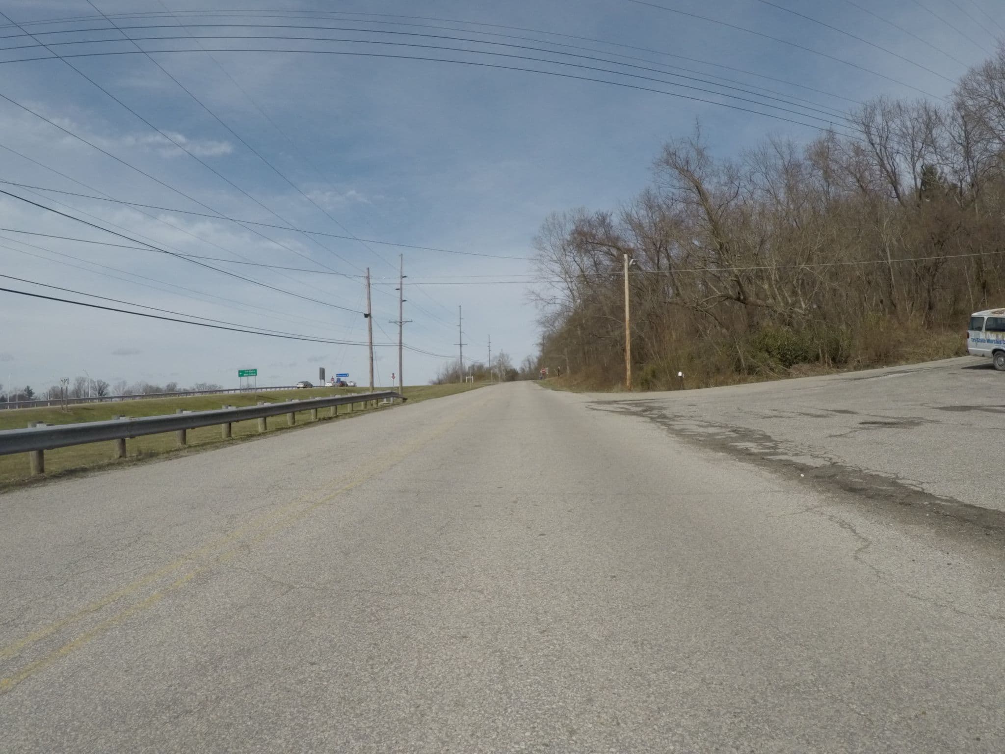 Street view near Southern Hills Inn, South Point — © pkoby (CC BY-SA · Mapillary)