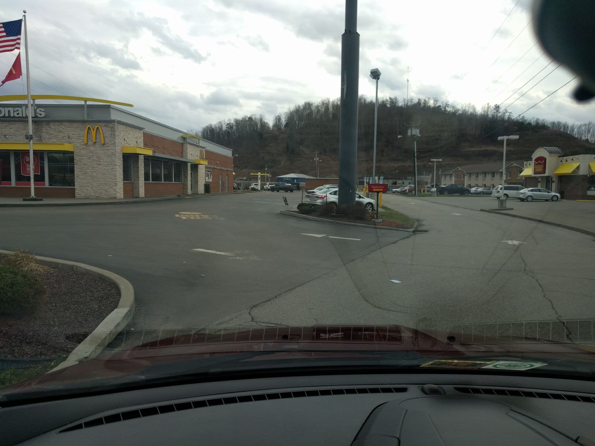 Street view near Wyndham Hotels & Resorts, Ravenswood — © kwrigh01 (CC BY-SA · Mapillary)