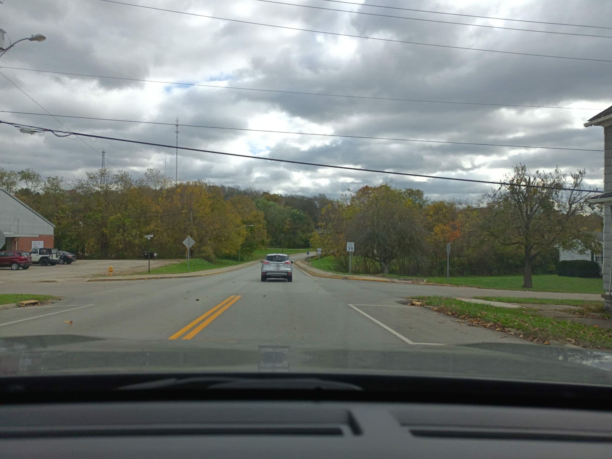 Street view near Steeles Motel, McArthur — © apmwa (CC BY-SA · Mapillary)