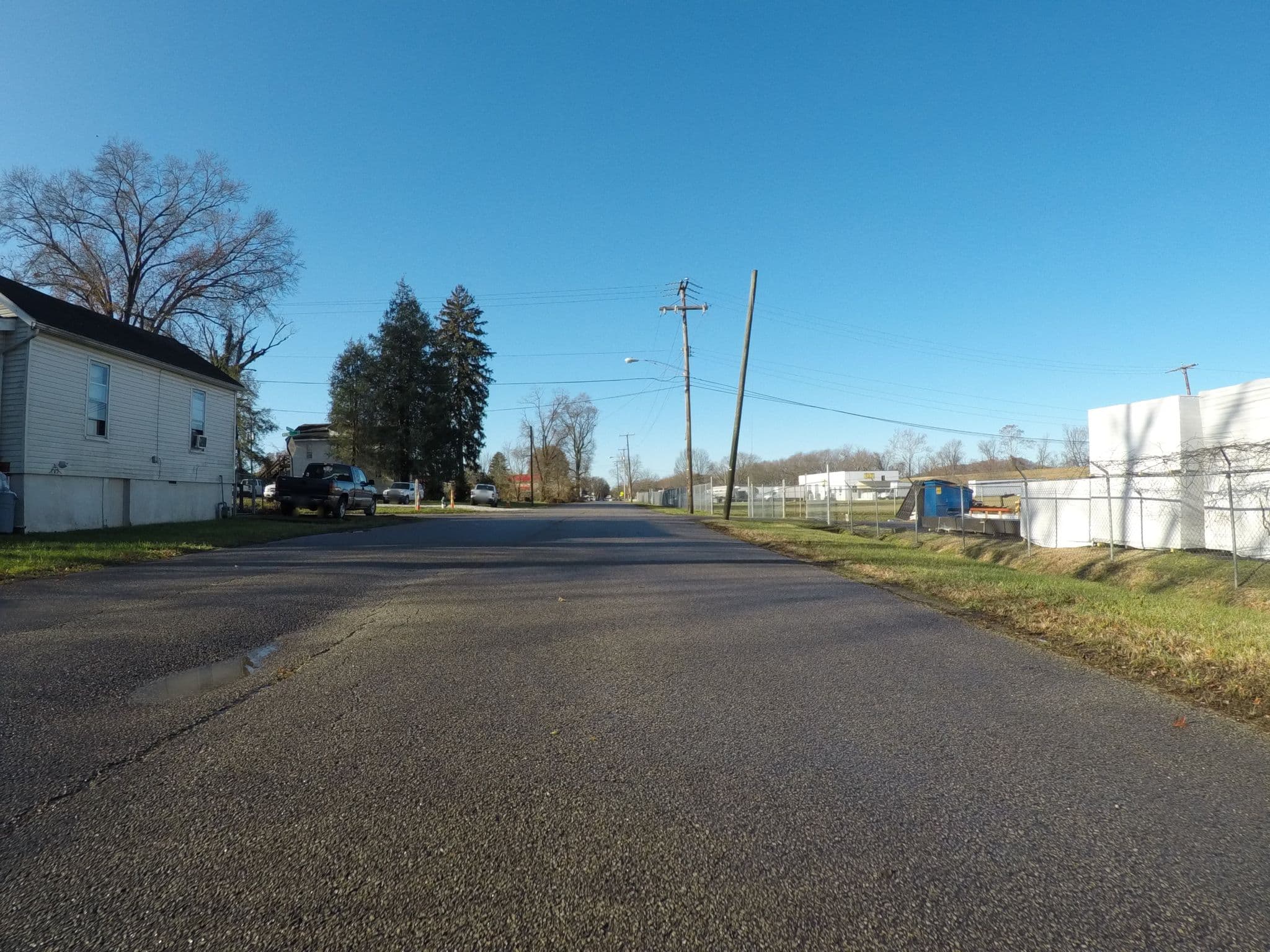 Street view near comfort suites, Huntington — © pkoby (CC BY-SA · Mapillary)