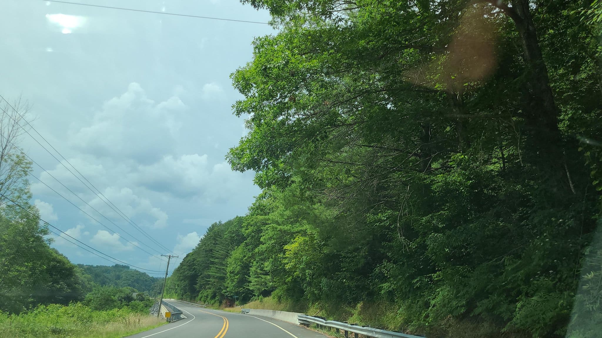 Street view near Backwoods Retreat, Millers Creek — © jacklehoullier (CC BY-SA · Mapillary)