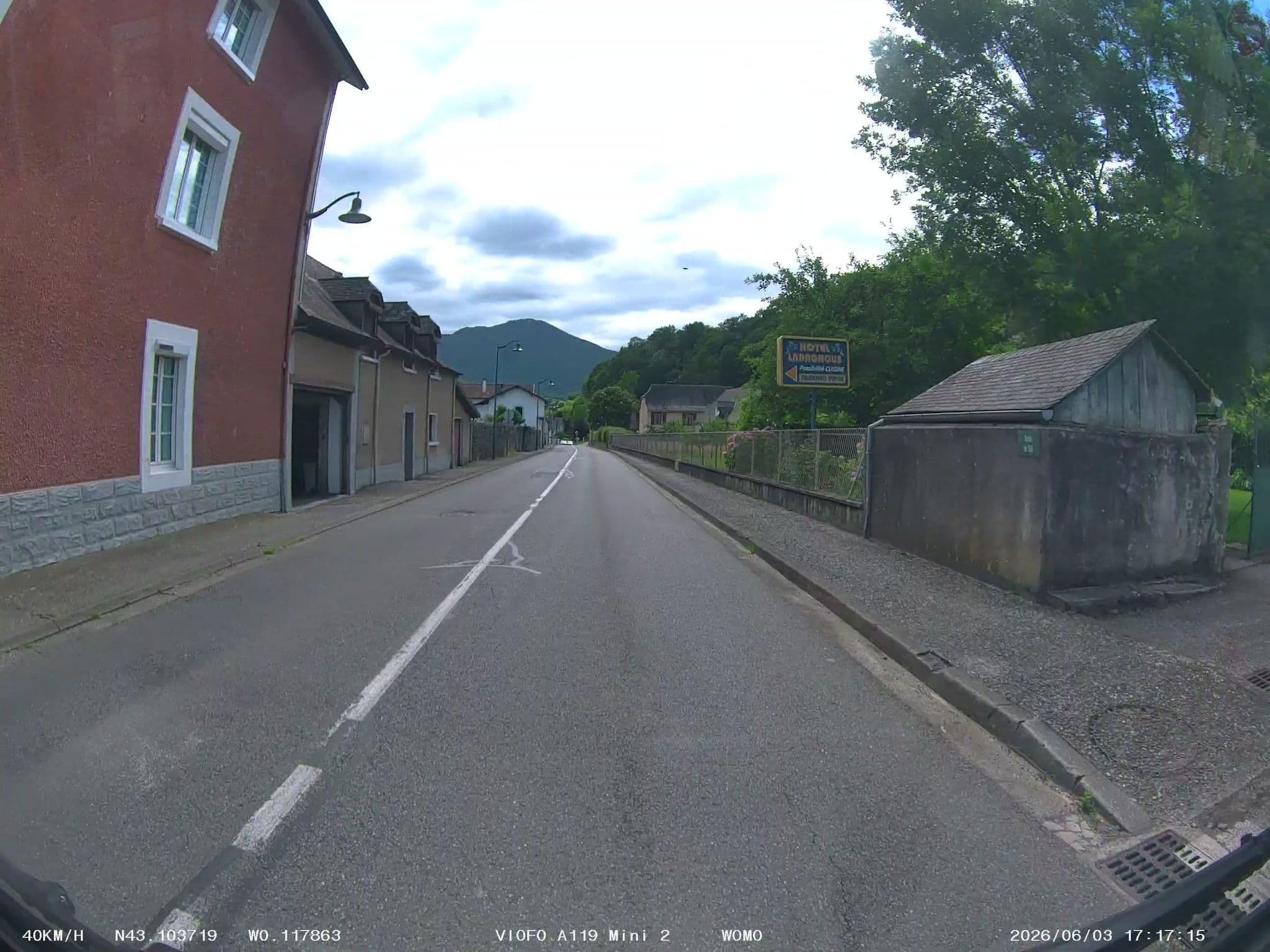 Street view near Maison Ladagnous, Saint-Pé-de-Bigorre — © soulcover (CC BY-SA · Mapillary)