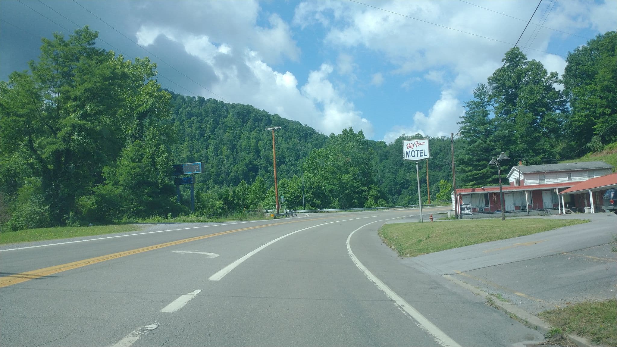 Street view near Big Four Motel, Welch — © sneas (CC BY-SA · Mapillary)