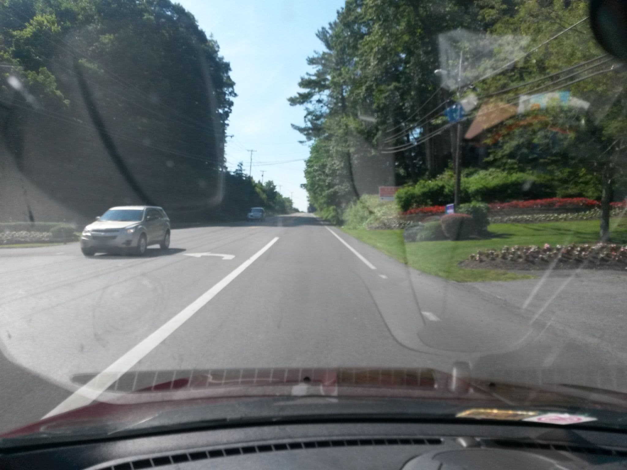 Street view near Glade Springs Resort, Shady Spring — © kwrigh01 (CC BY-SA · Mapillary)