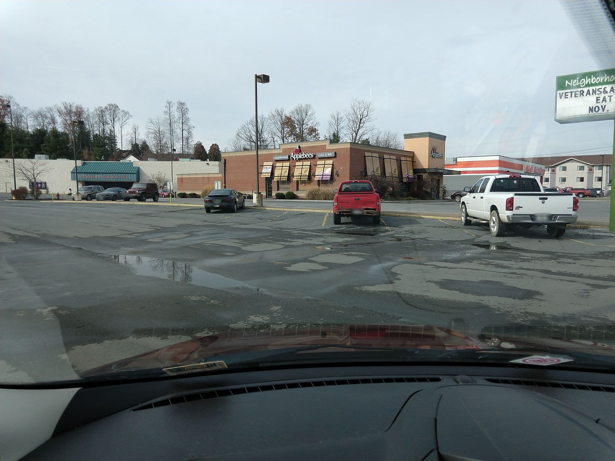 Street view near Wyndham Hotels & Resorts, Summersville — © kwrigh01 (CC BY-SA · Mapillary)