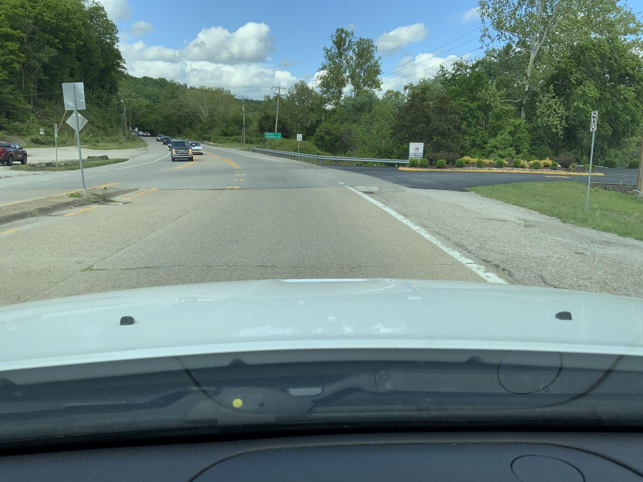 Street view near Choice Hotels, Pinch — © wvuferrari (CC BY-SA · Mapillary)