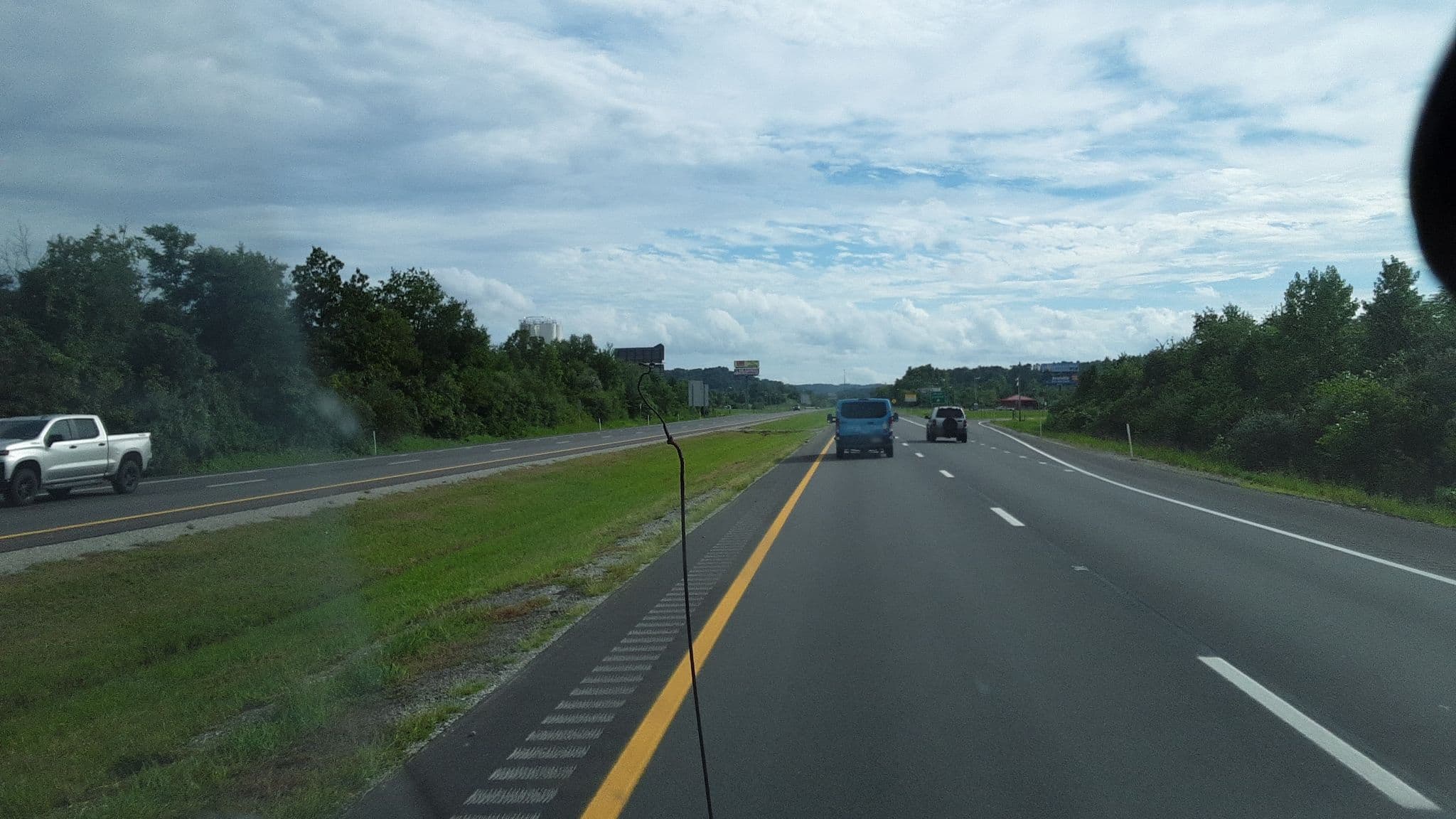 Street view near breakfast room @ comfort inn & suites, Parkersburg — © jbthemilker (CC BY-SA · Mapillary)