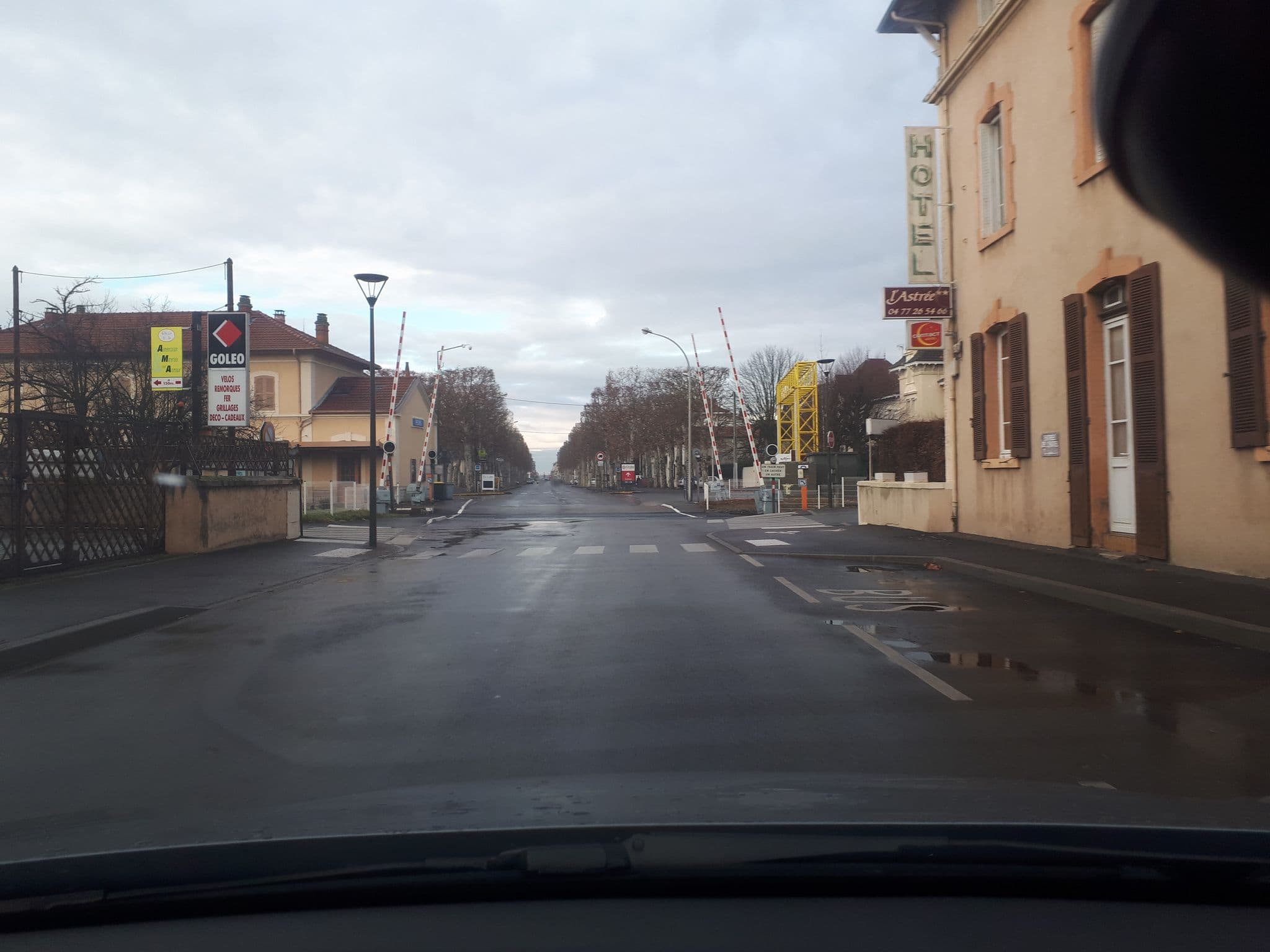 Street view near L'Astrée, Feurs — © quicky (CC BY-SA · Mapillary)