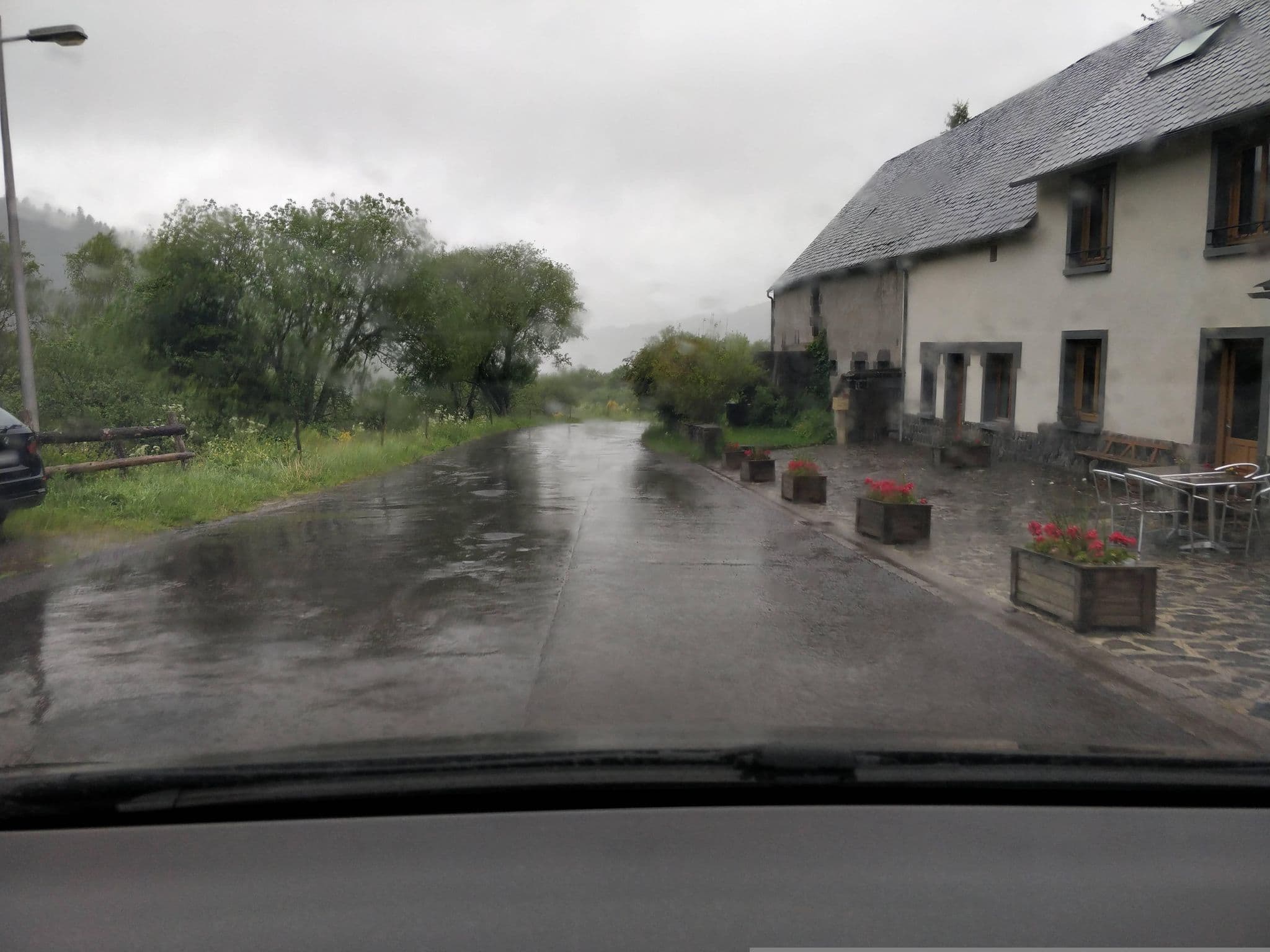 Street view near Auberge des Mancelles, Mont-Dore — © philou87 (CC BY-SA · Mapillary)