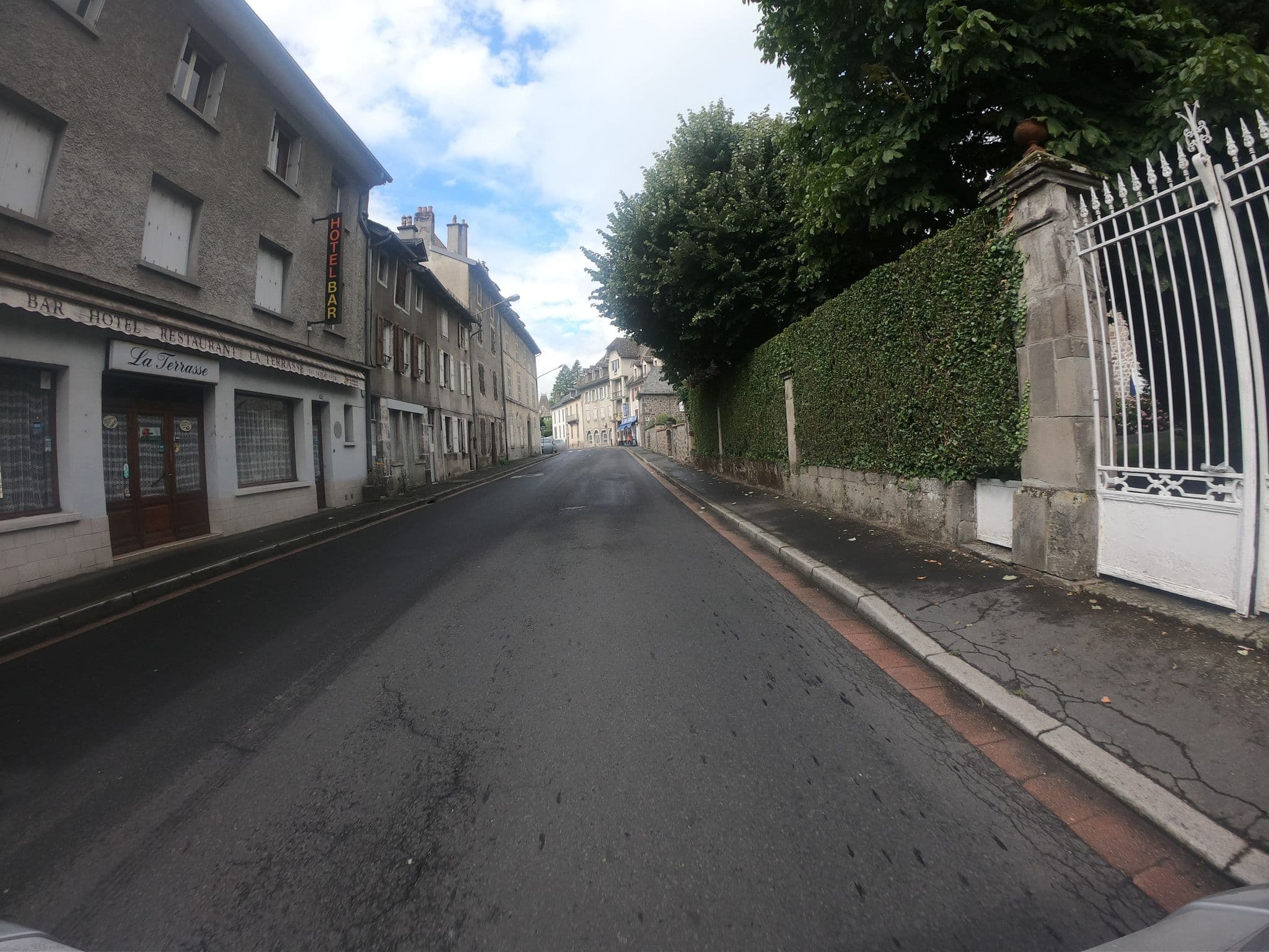 Street view near La Terrasse, Vic-sur-Cère — © joostjakob (CC BY-SA · Mapillary)