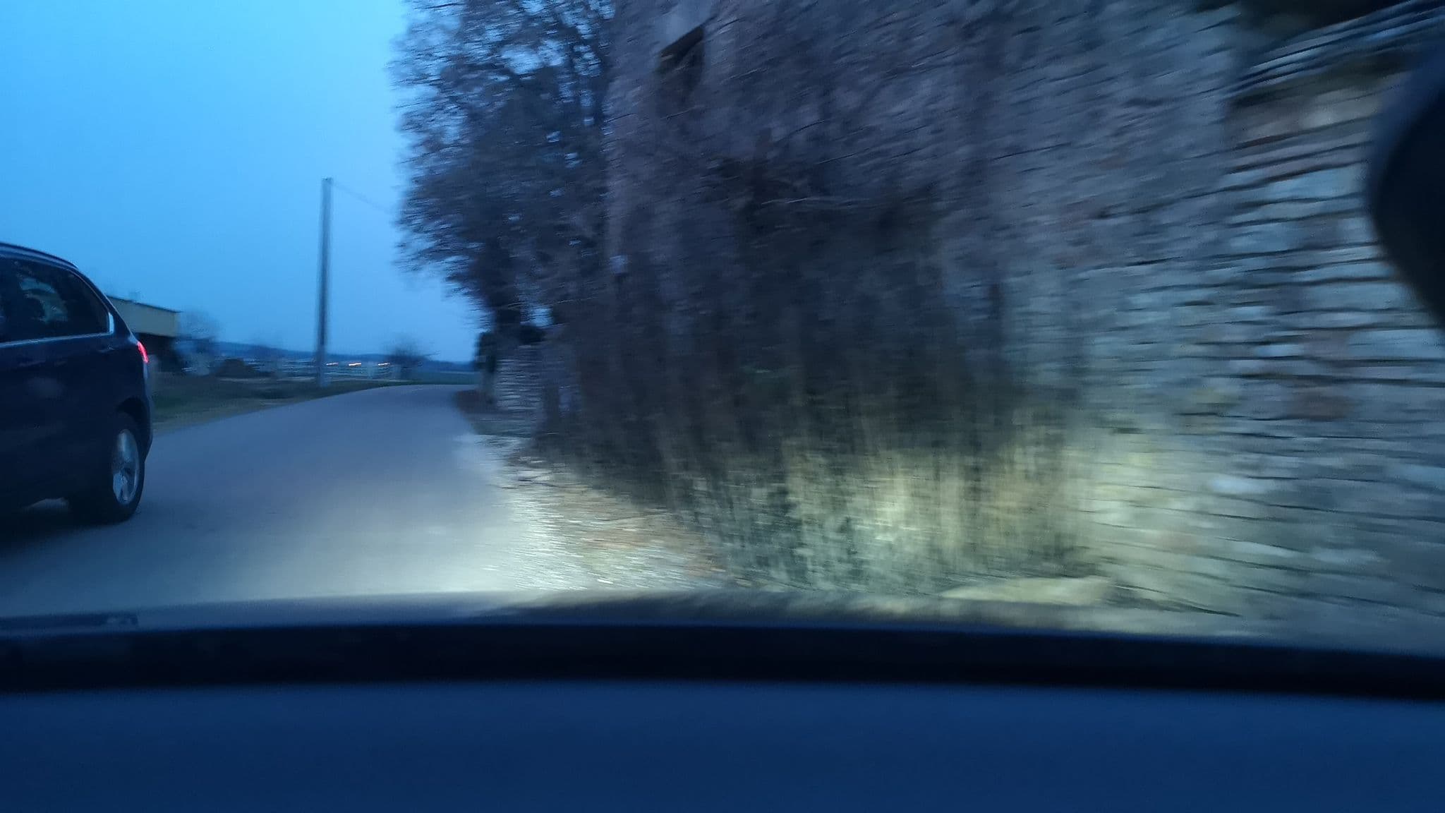 Street view near Moulin Madame, Dracy-le-Fort — © globeur (CC BY-SA · Mapillary)