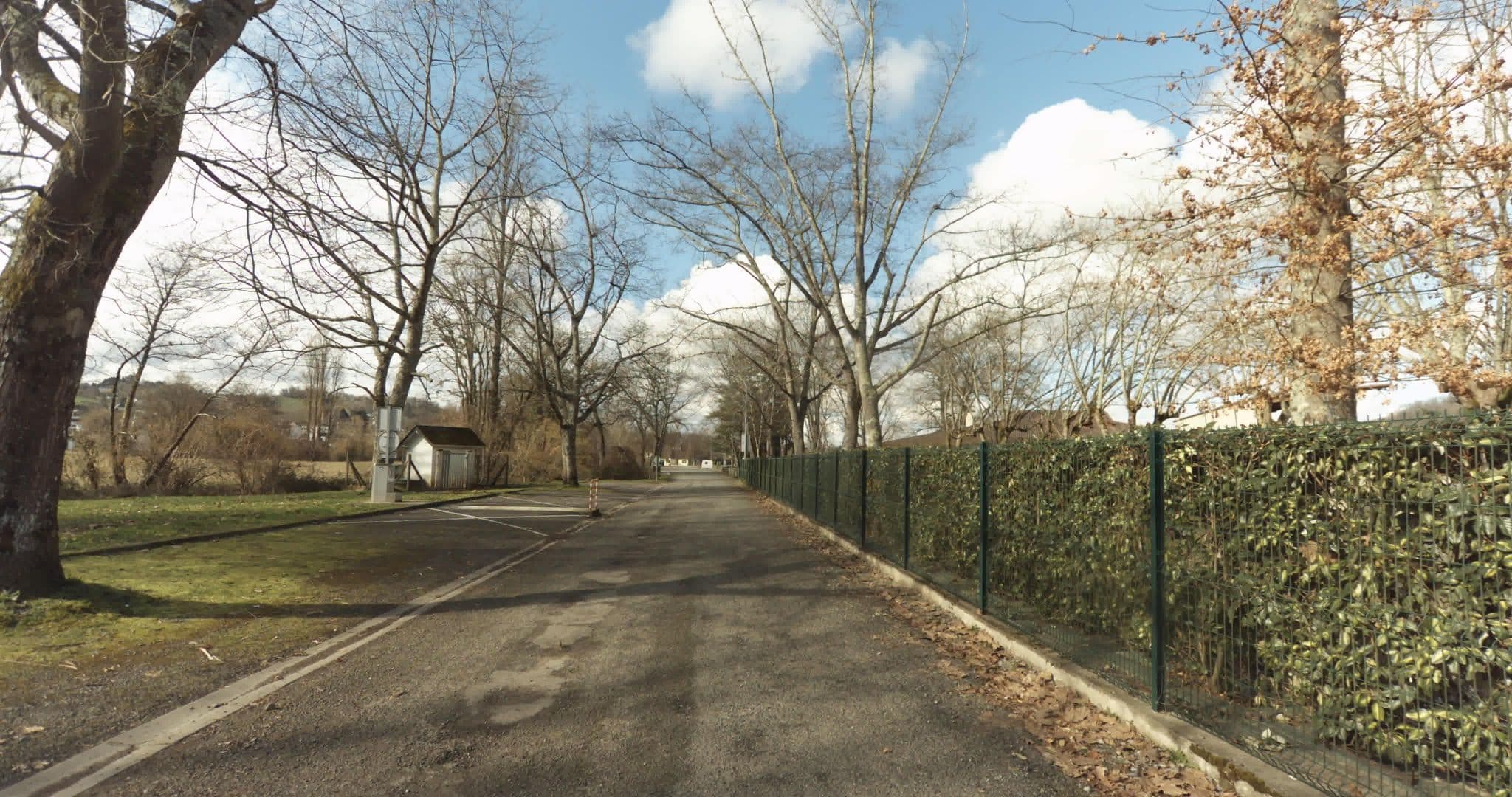 Street view near Camping municipal du Stade, Monein — © sogefi (CC BY-SA · Mapillary)