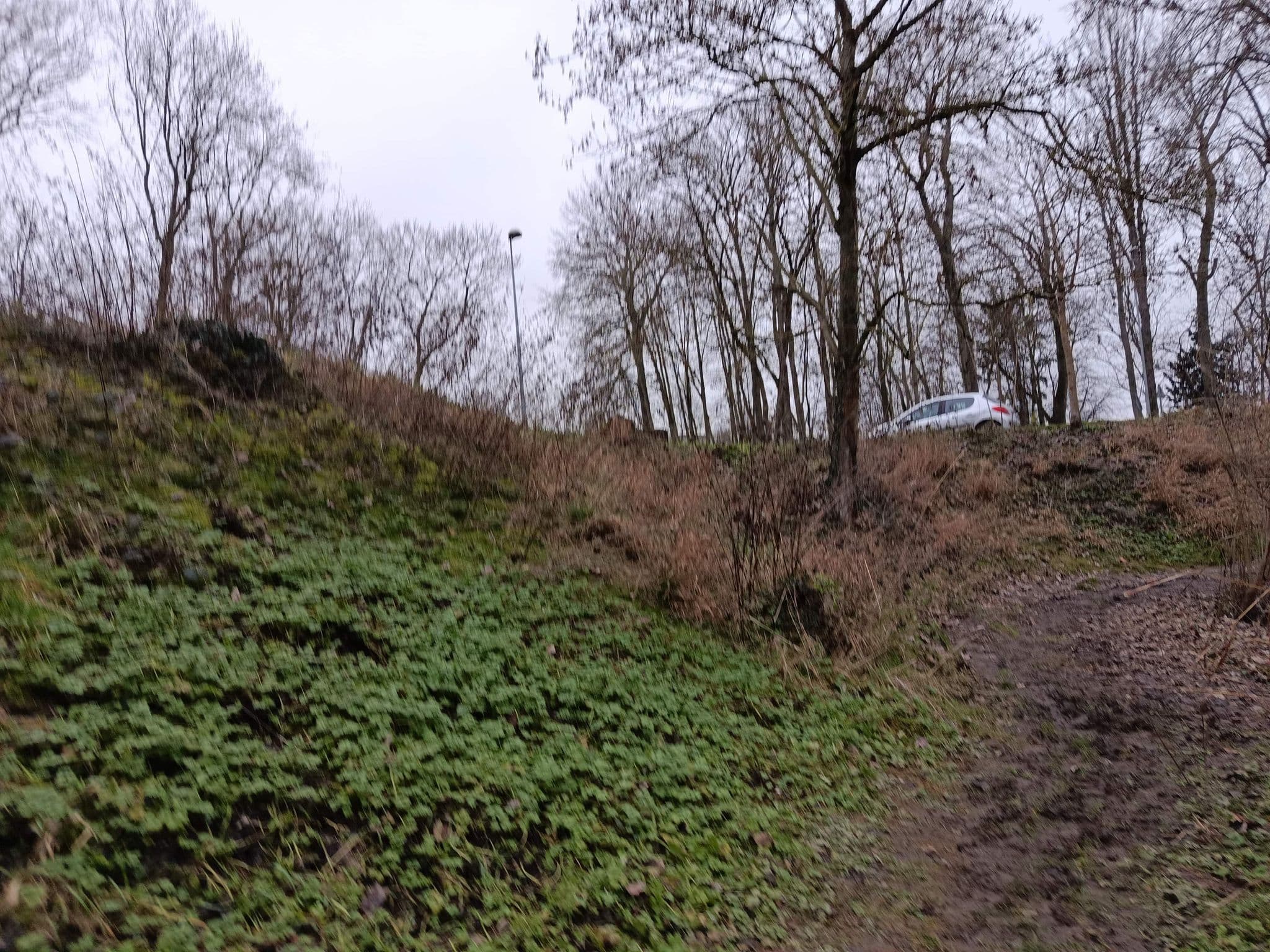 Street view near Péronne Aire Municipale, Péronne — © kritic (CC BY-SA · Mapillary)