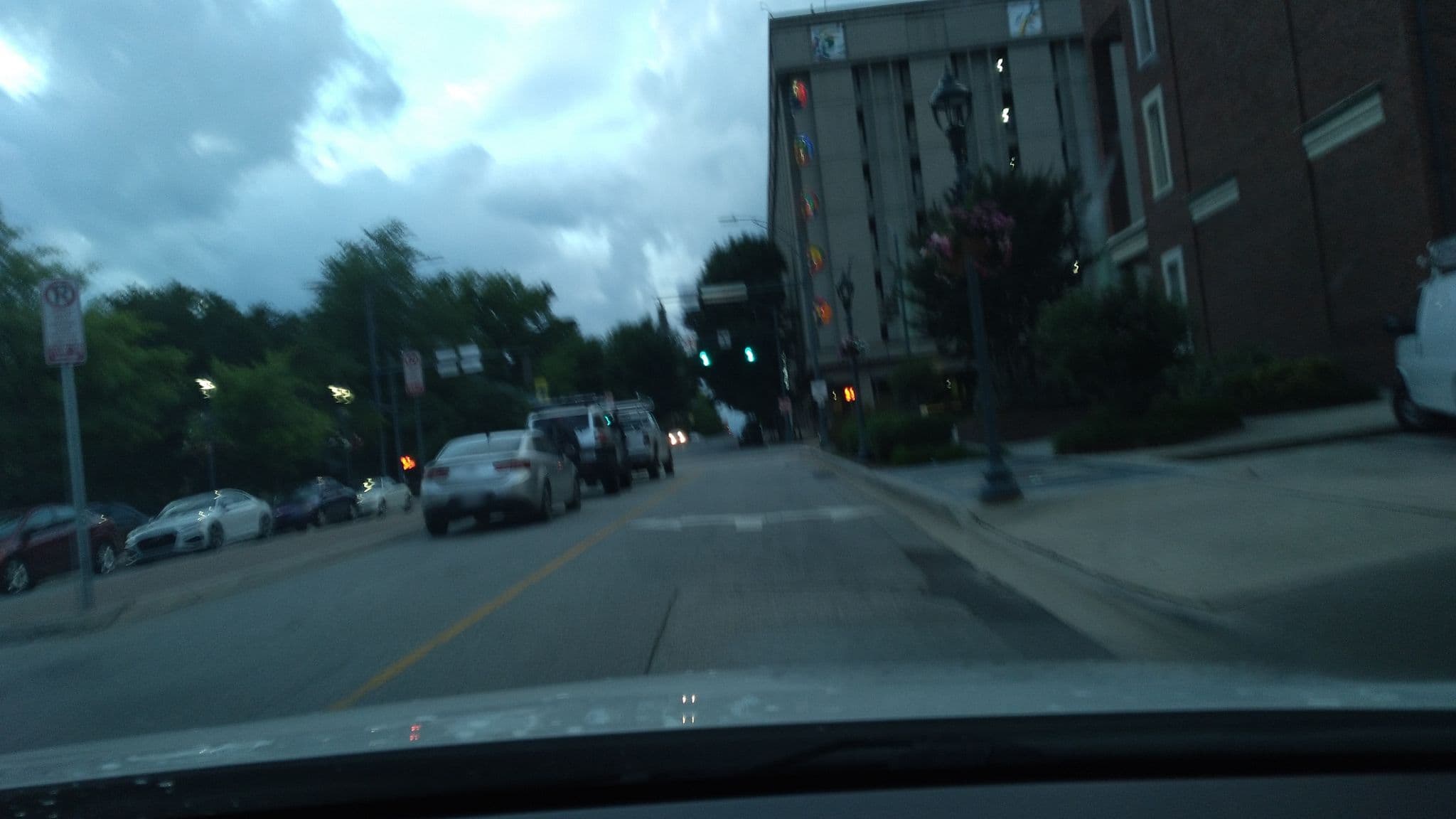 Street view near Biltmore Hotel Greensboro (North Carolina), Greensboro — © fkabrad (CC BY-SA · Mapillary)