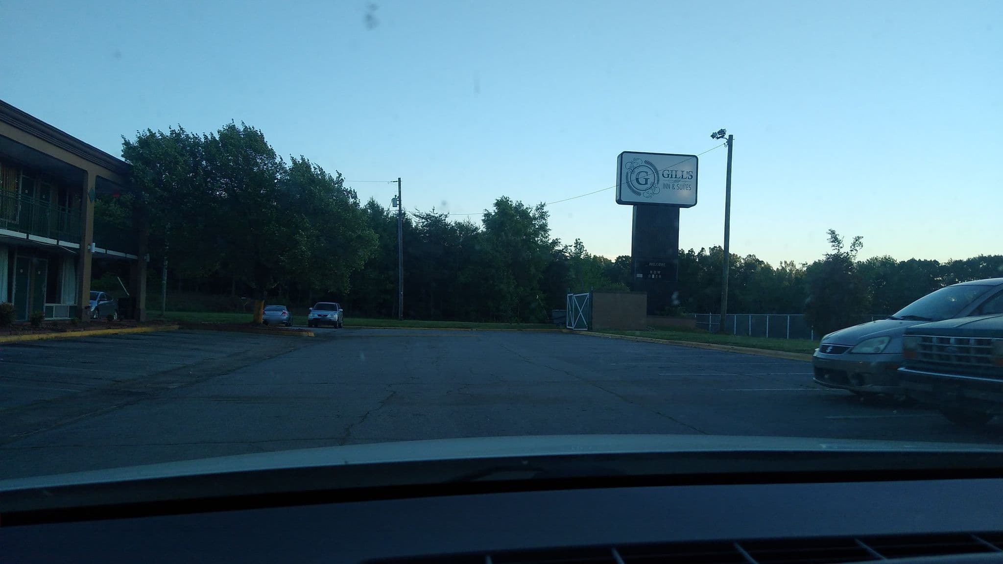 Street view near Colonial Inn & Suites, Reidsville — © fkabrad (CC BY-SA · Mapillary)