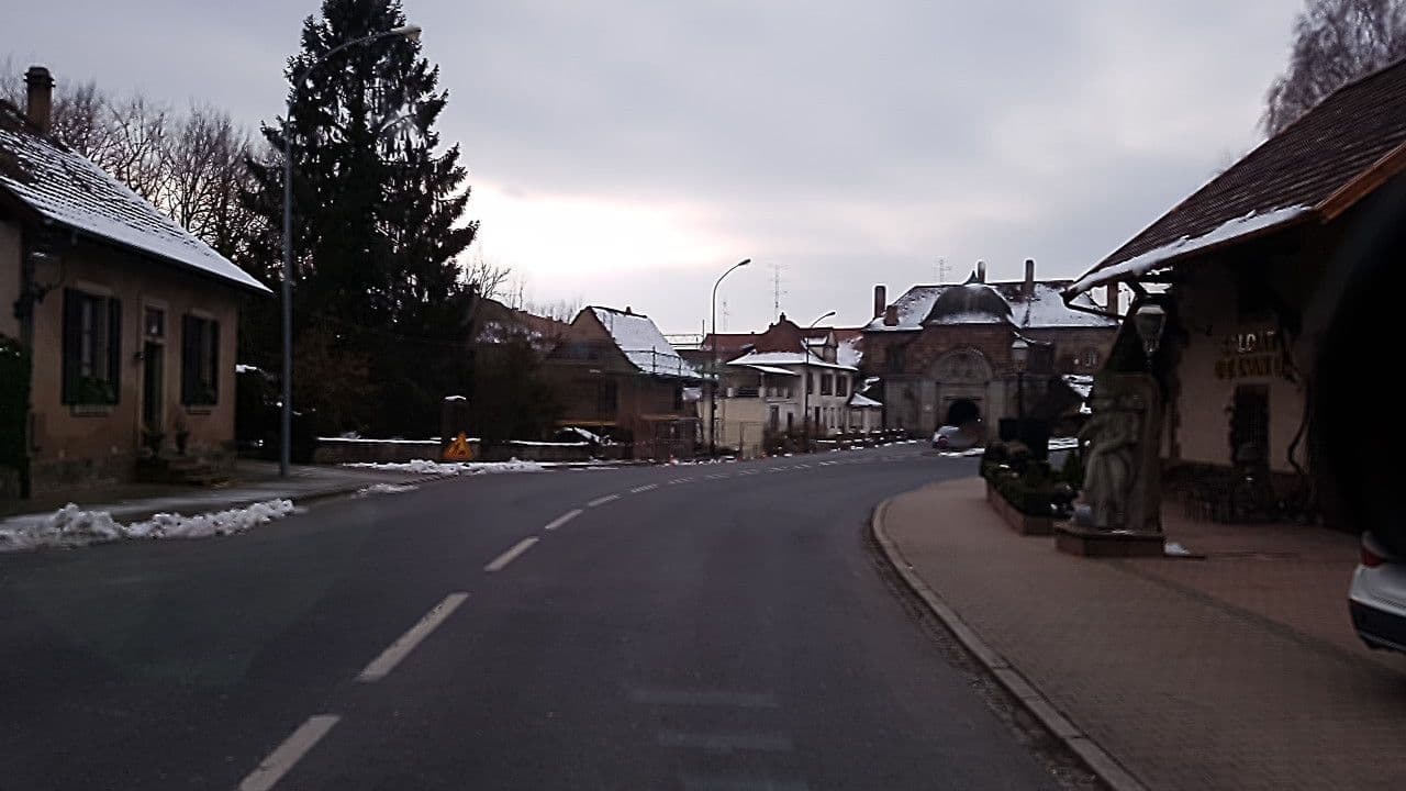 Street view near Le Manoir du Soldat, Phalsbourg — © bernardvoyageur (CC BY-SA · Mapillary)