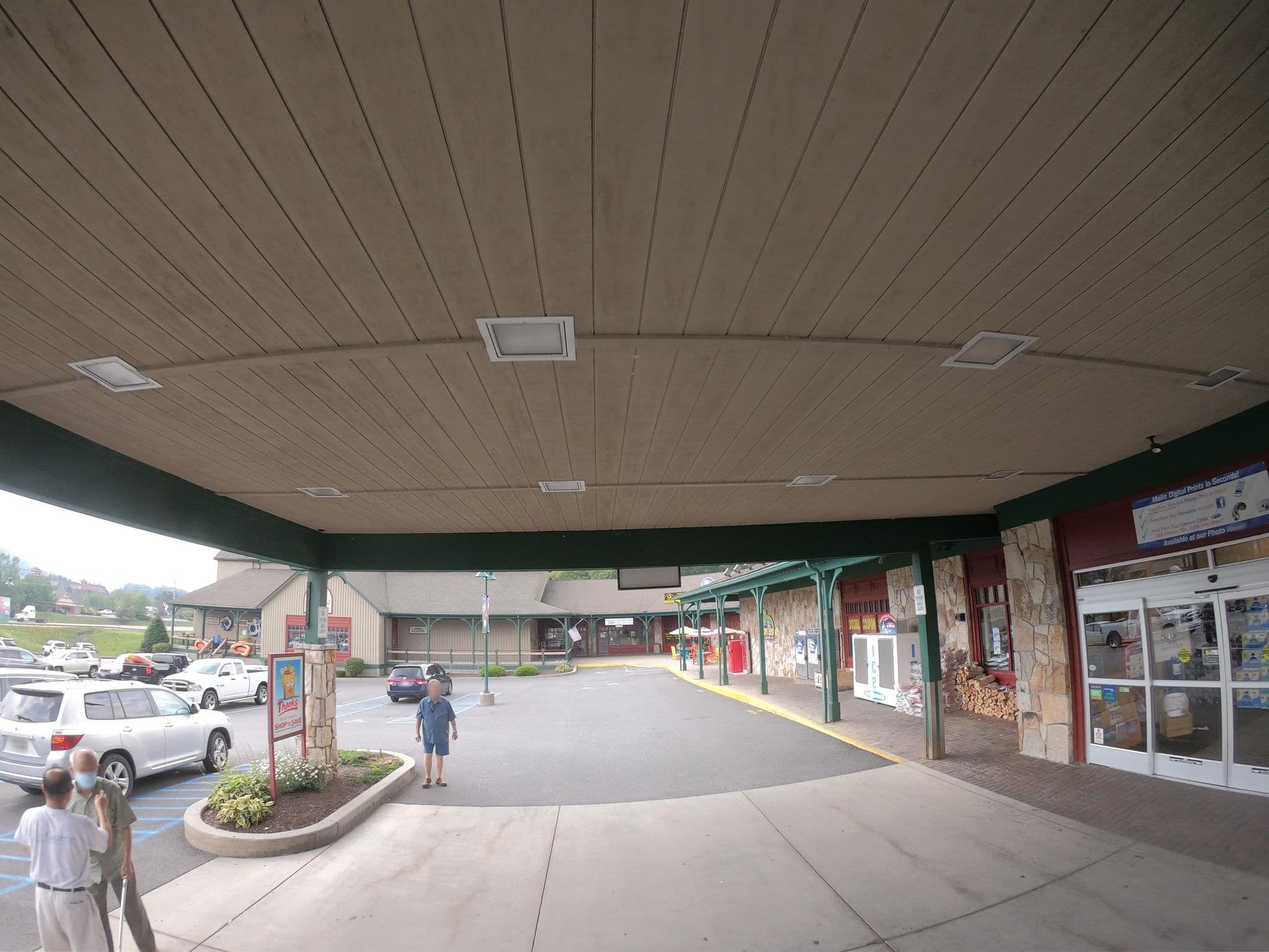 Street view near Lazy Creek, Mountain Lake Park — © roadgeek_md99 (CC BY-SA · Mapillary)