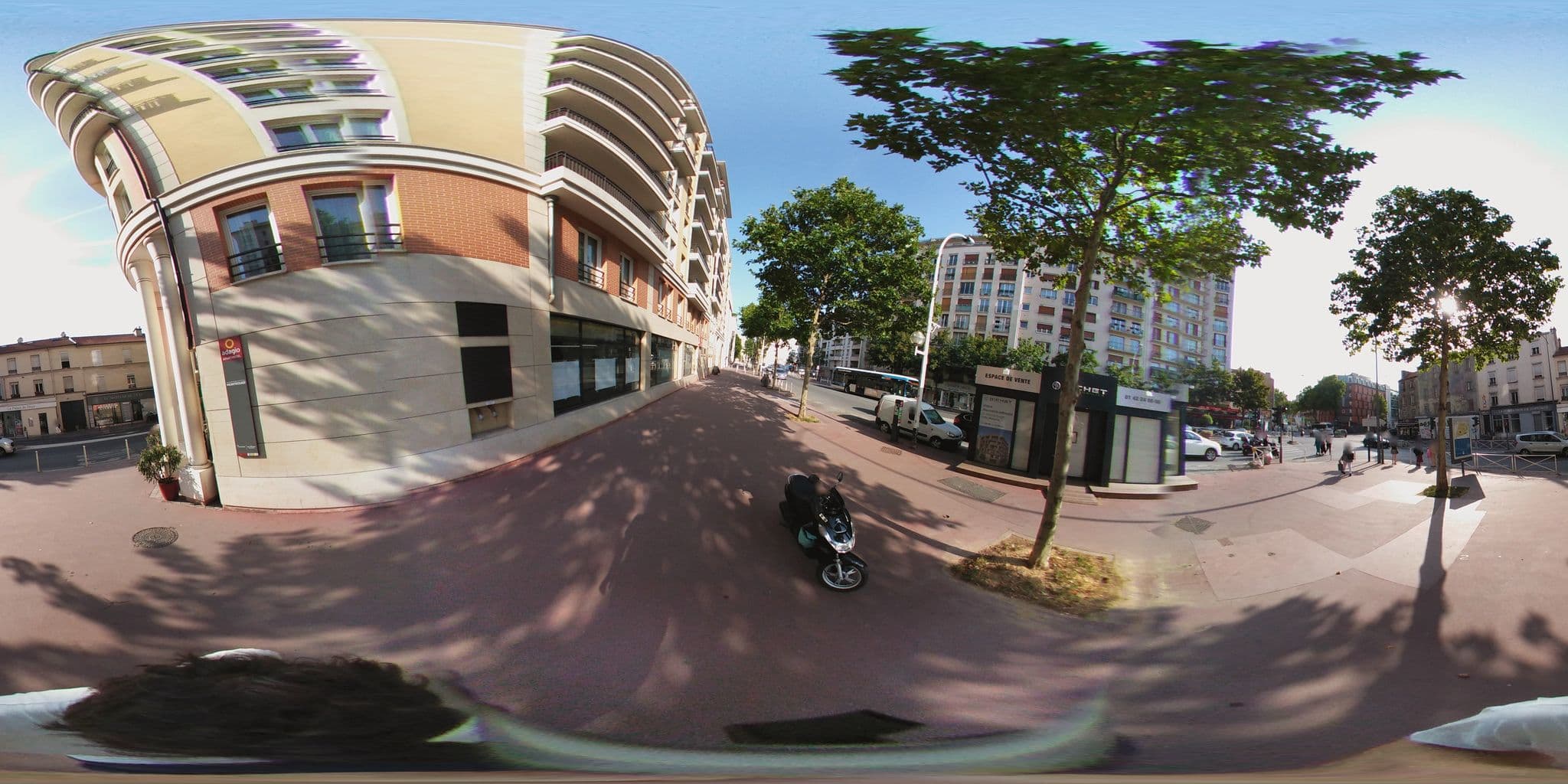 Street view near Adagio Aparthotel, Montrouge — © francois2 (CC BY-SA · Mapillary)