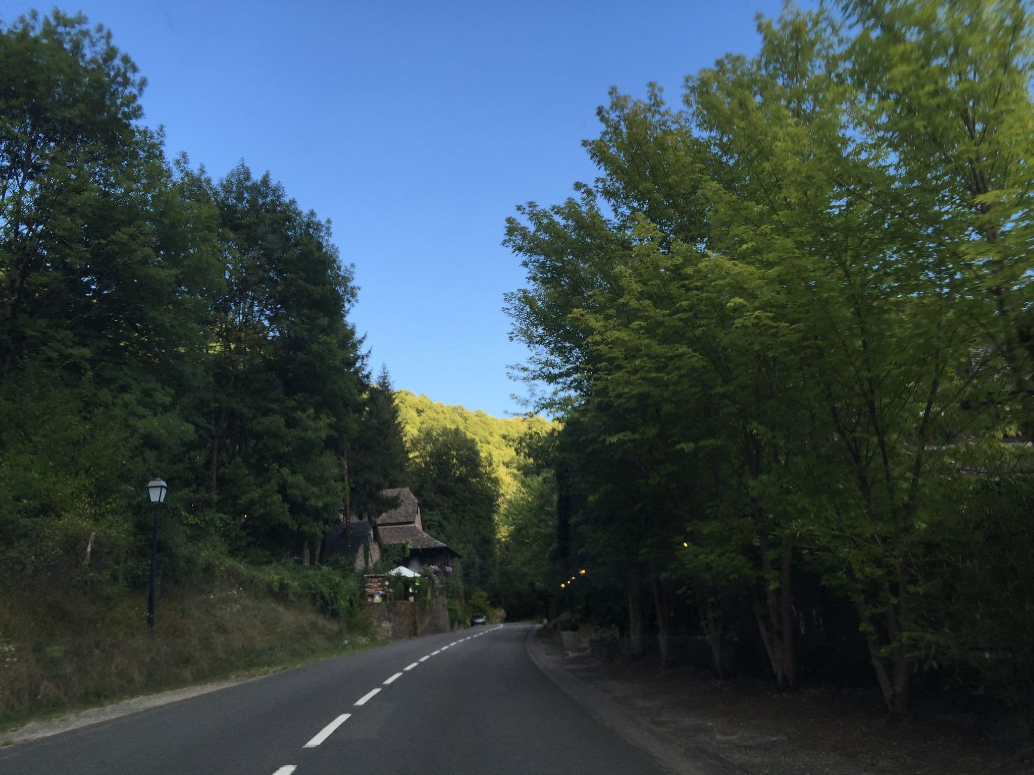 Street view near Moulin de Cambelong, Firmi — © geraldchatagnon (CC BY-SA · Mapillary)