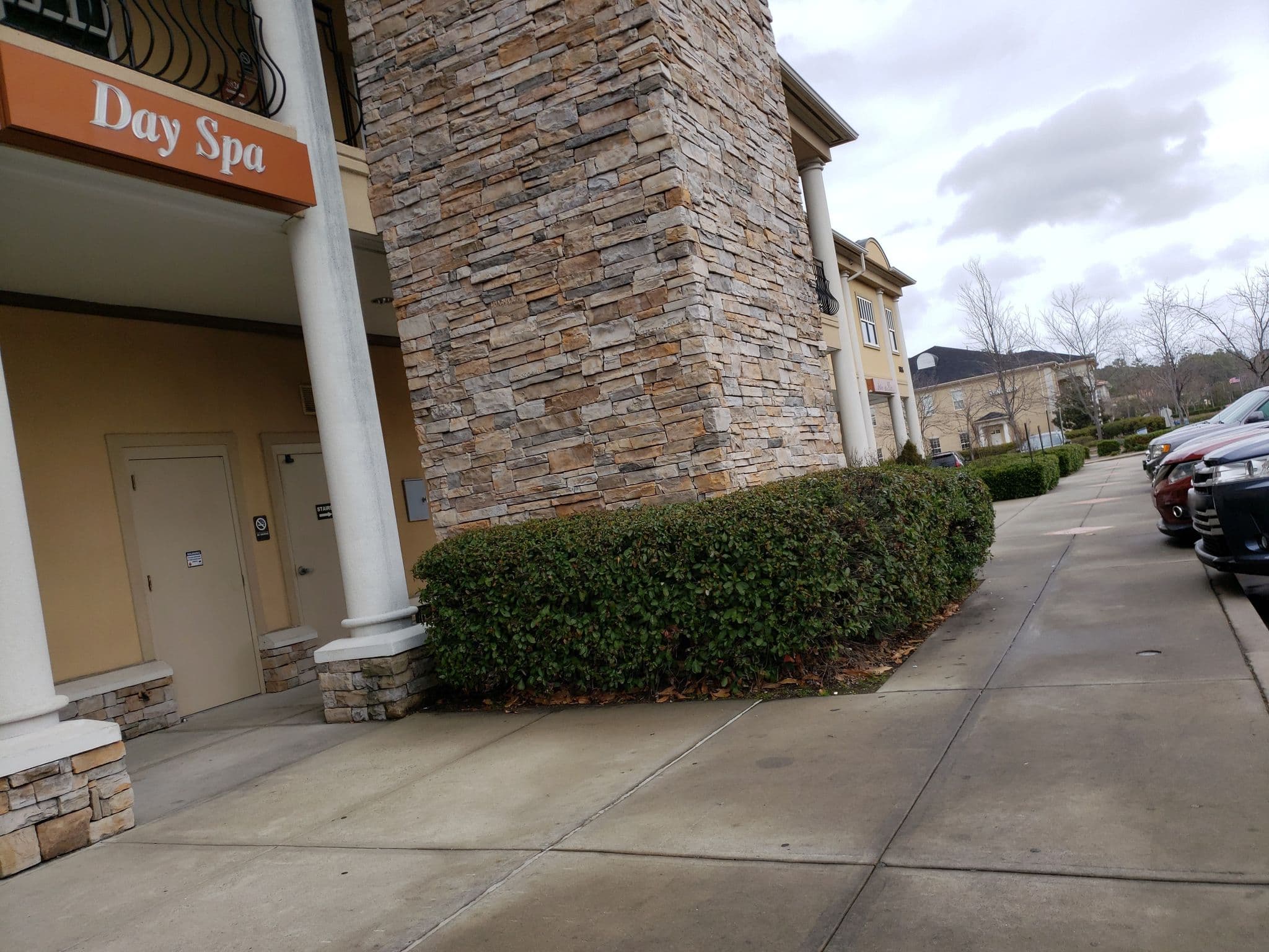 Street view near Holiday Inn, Durham — © guyutetube (CC BY-SA · Mapillary)