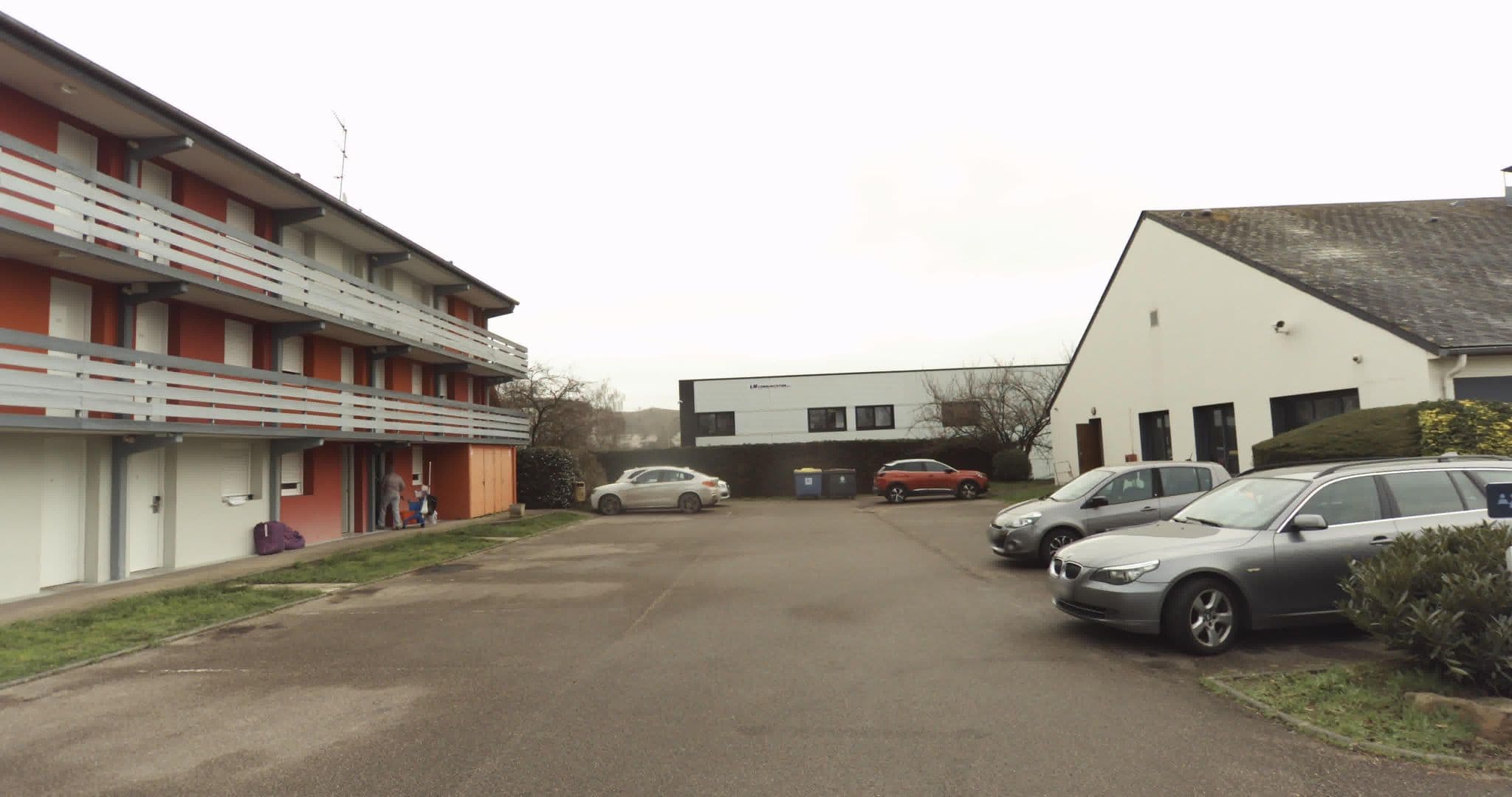 Street view near Campanile, Saint-Étienne-du-Rouvray — © sogefi (CC BY-SA · Mapillary)