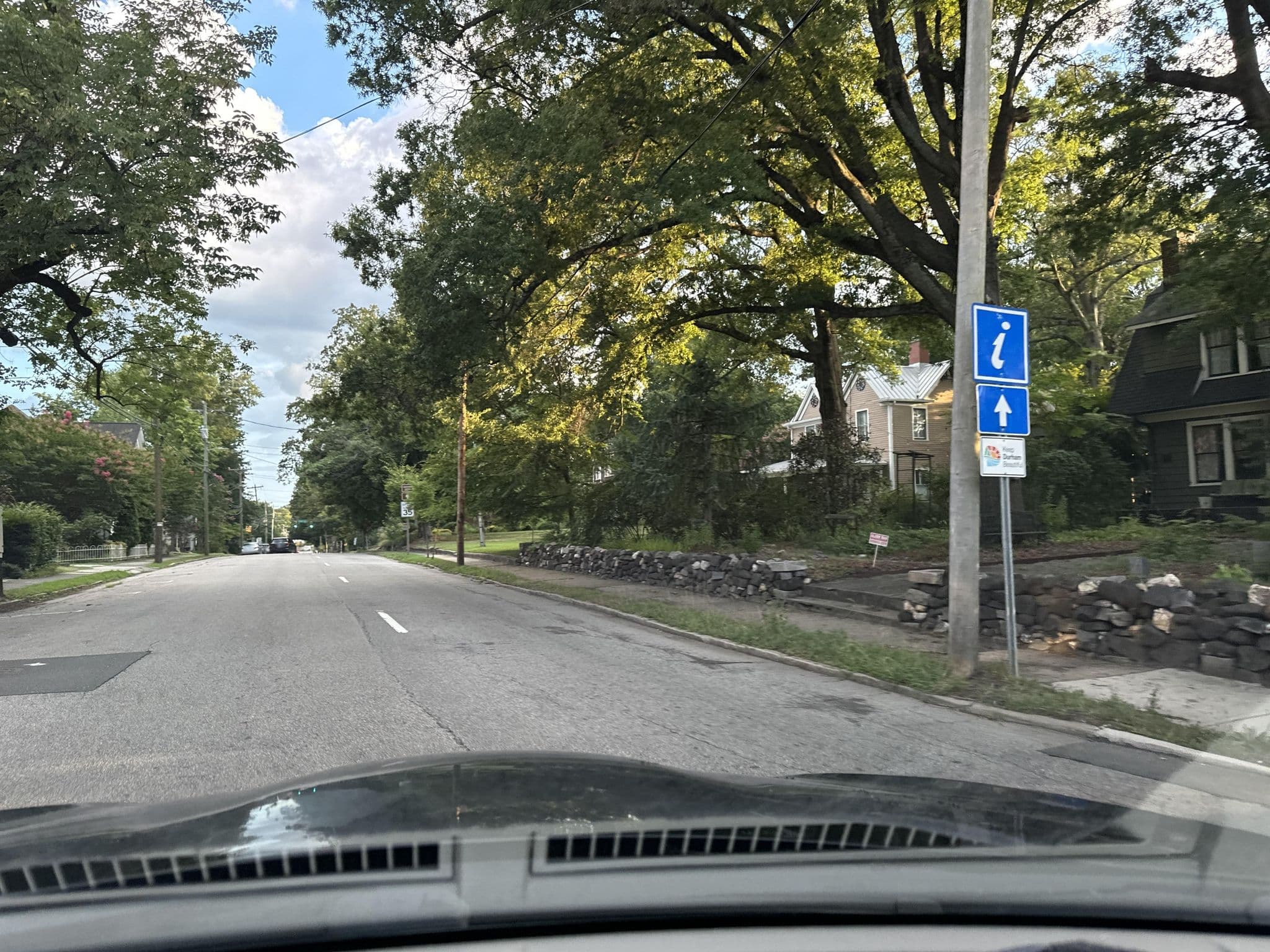 Street view near Old North Durham Inn, Durham — © _jcaruso (CC BY-SA · Mapillary)
