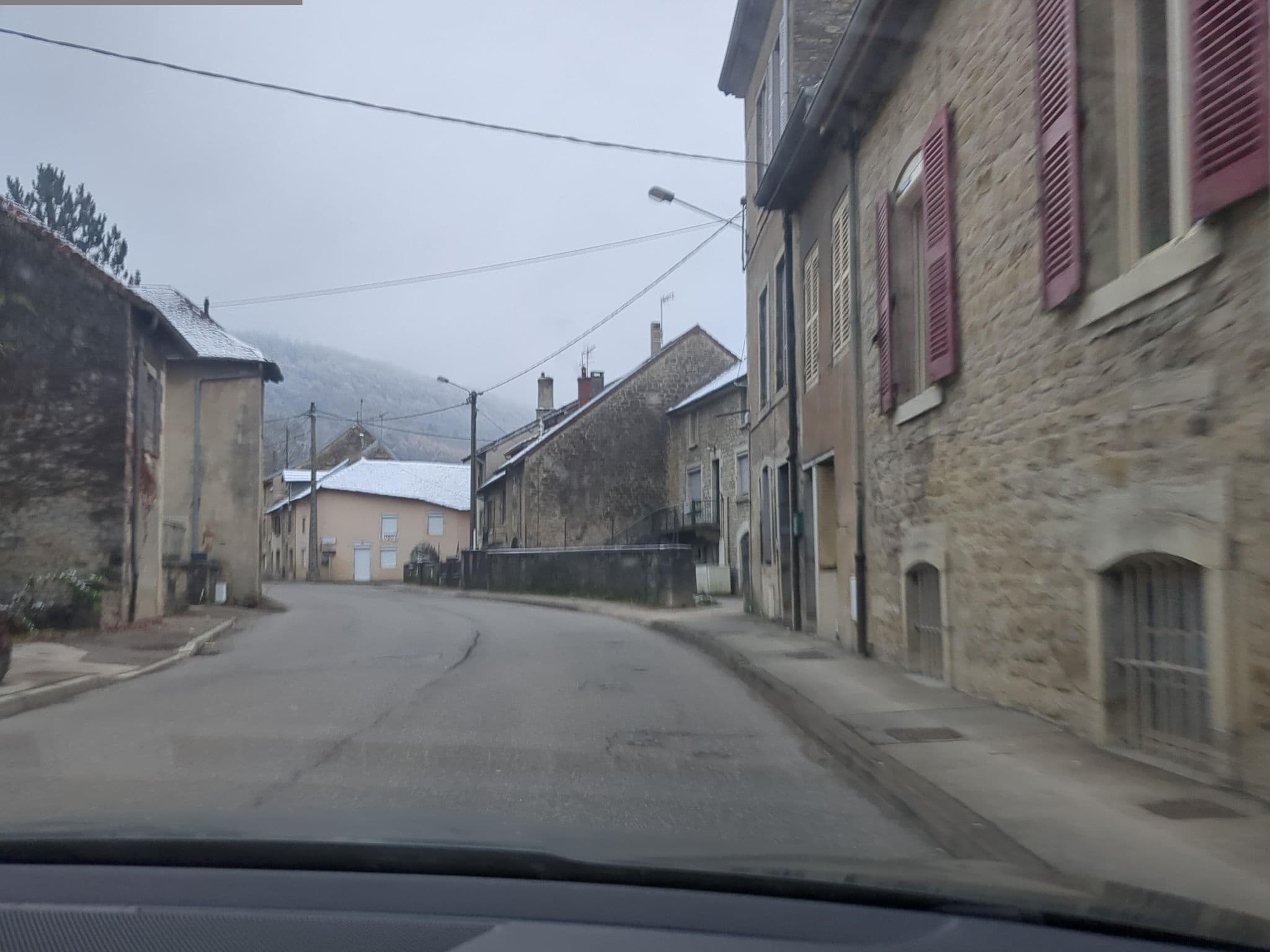 Street view near Auberge de la Vallière, Perrigny — © lmagreault (CC BY-SA · Mapillary)