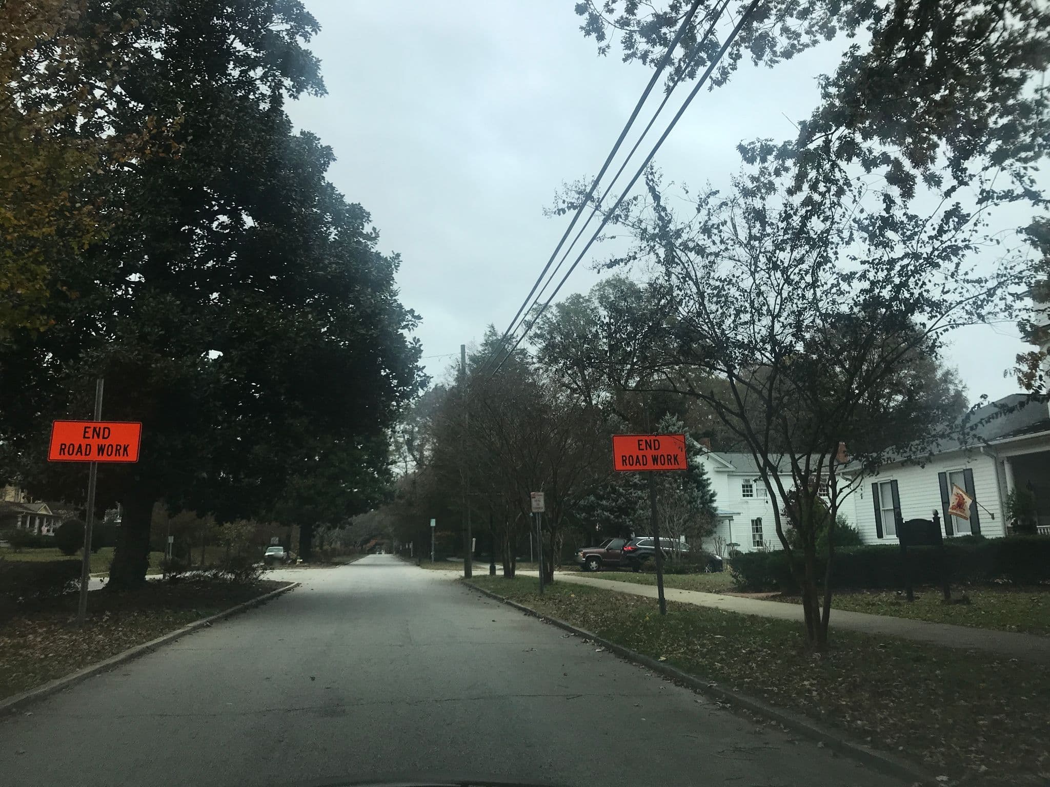 Street view near Lions Gate Inn, Wake Forest — © _jcaruso (CC BY-SA · Mapillary)