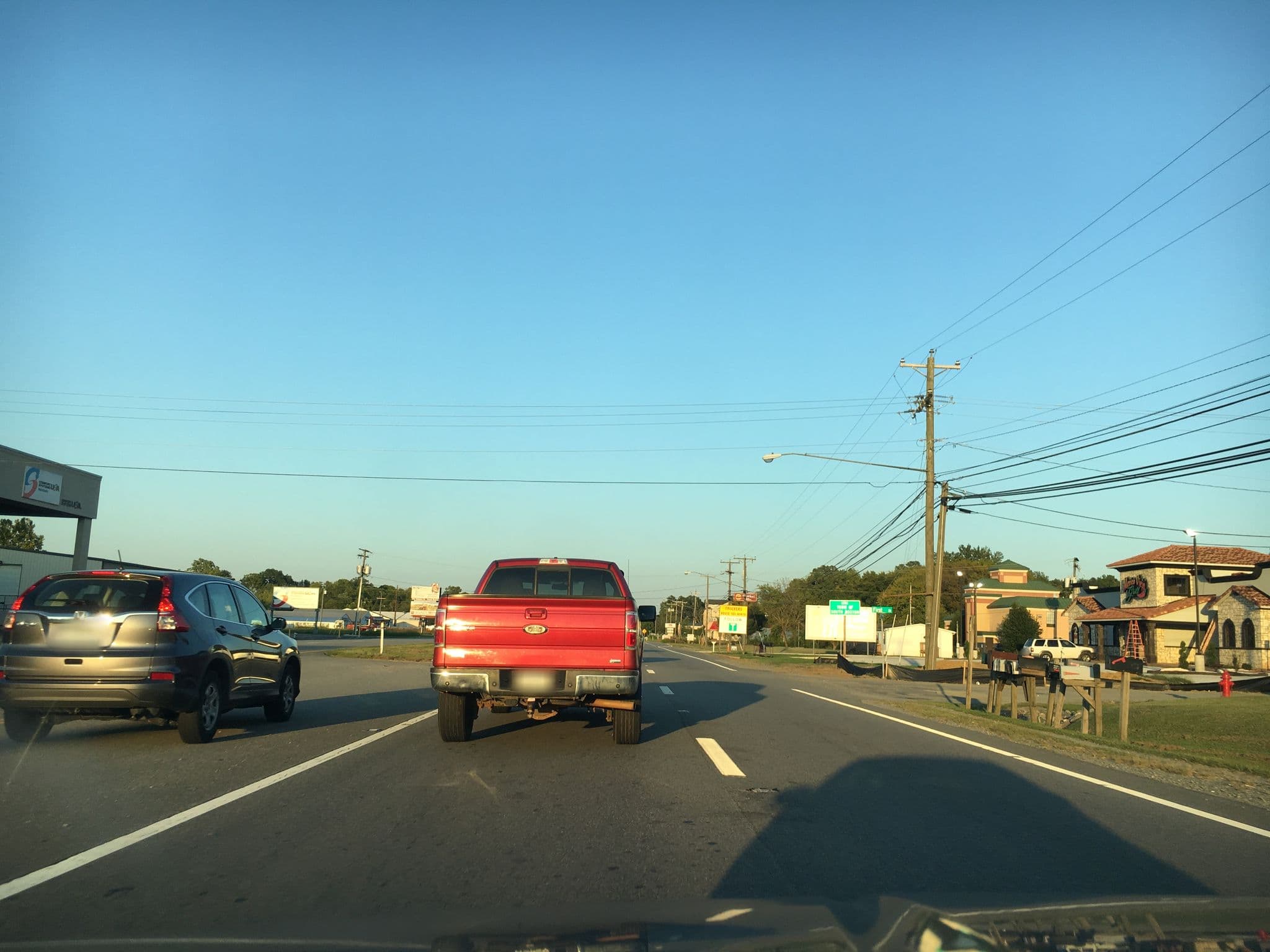Street view near Wyndham Hotels & Resorts, Mountain Road — © cpels23 (CC BY-SA · Mapillary)