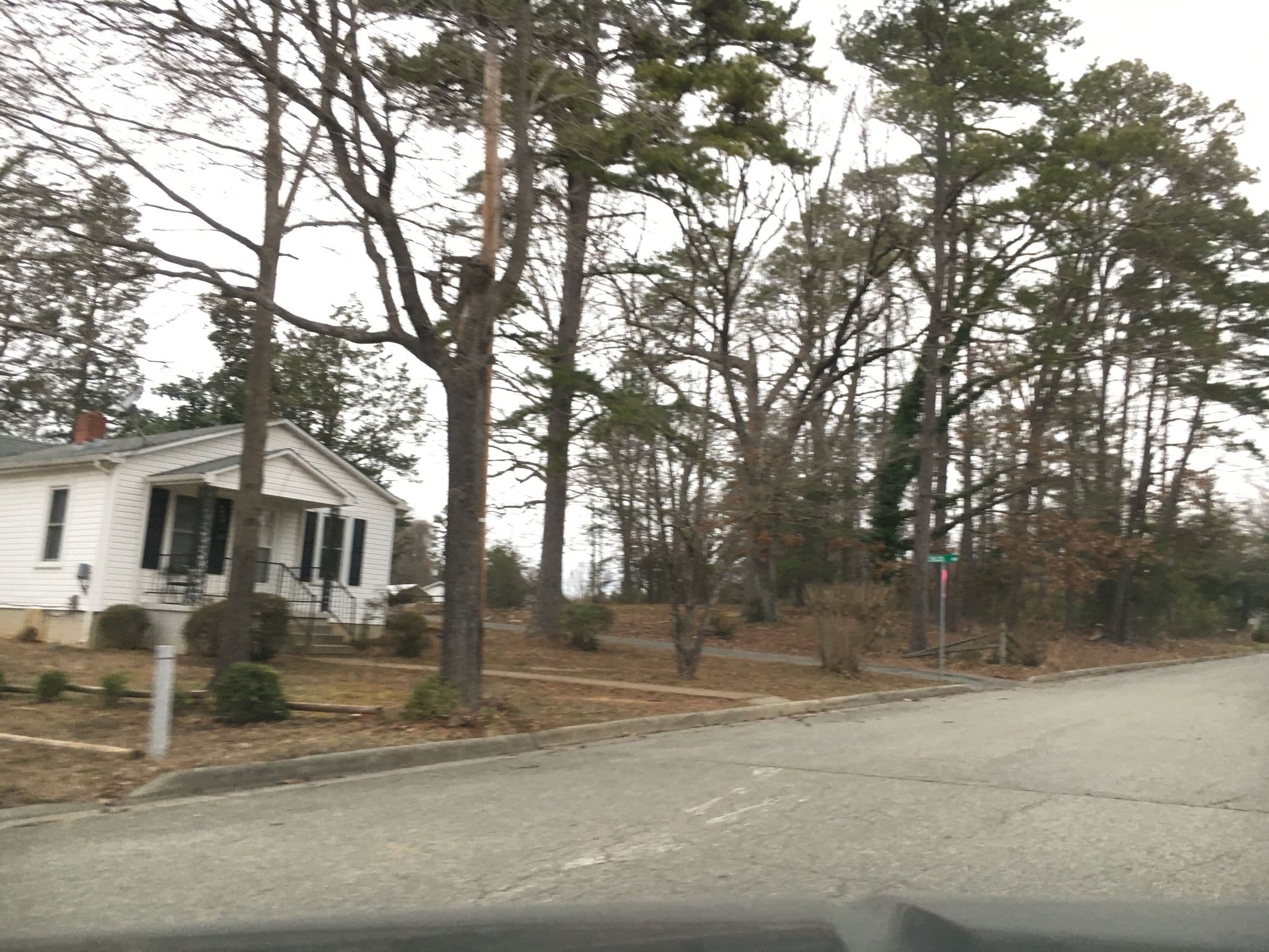 Street view near Vastine's Bed & Breakfast, Mountain Road — © cpels23 (CC BY-SA · Mapillary)