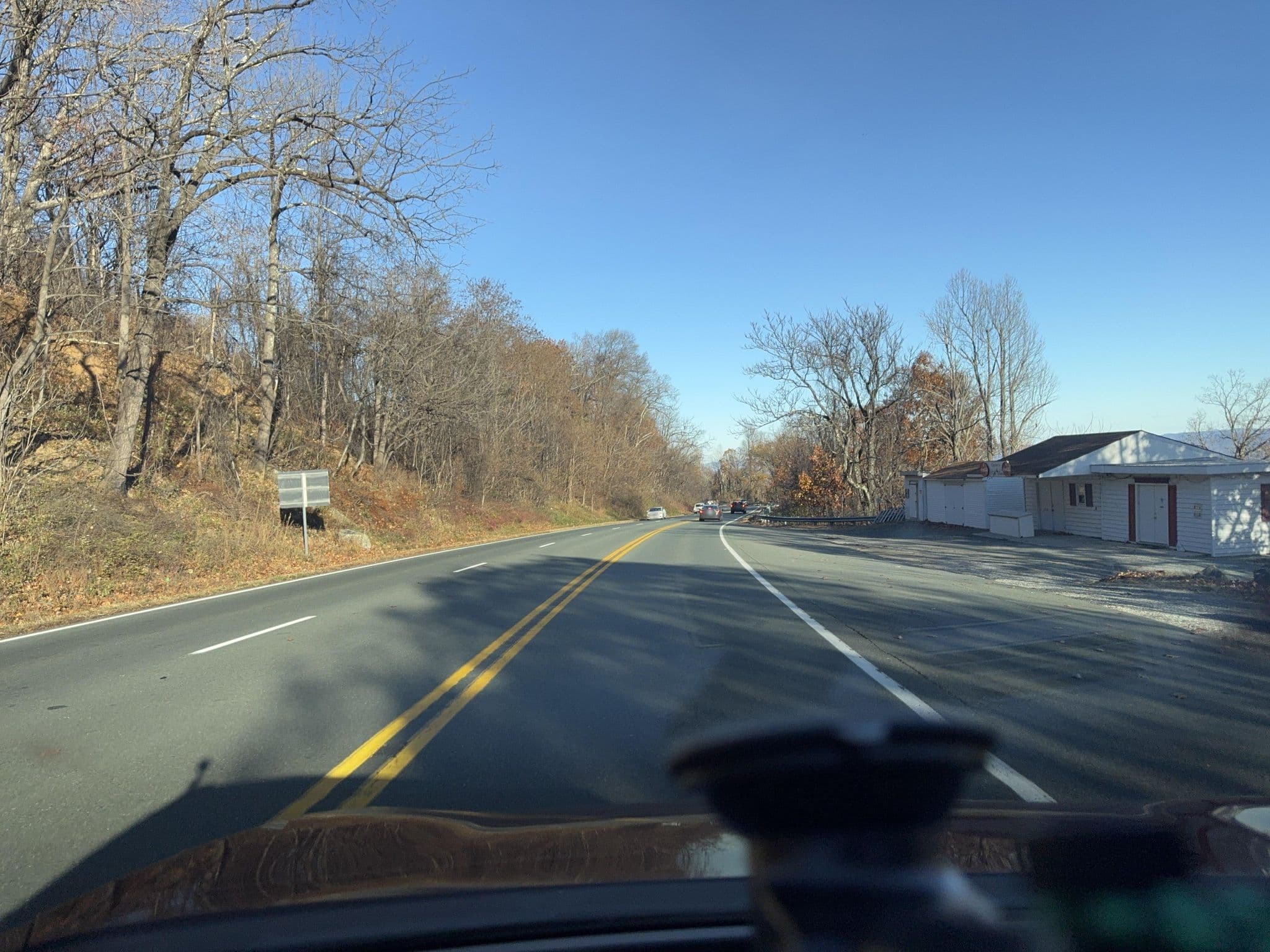 Street view near Wintergreen Mountain Resort, Waynesboro — © quickness805 (CC BY-SA · Mapillary)