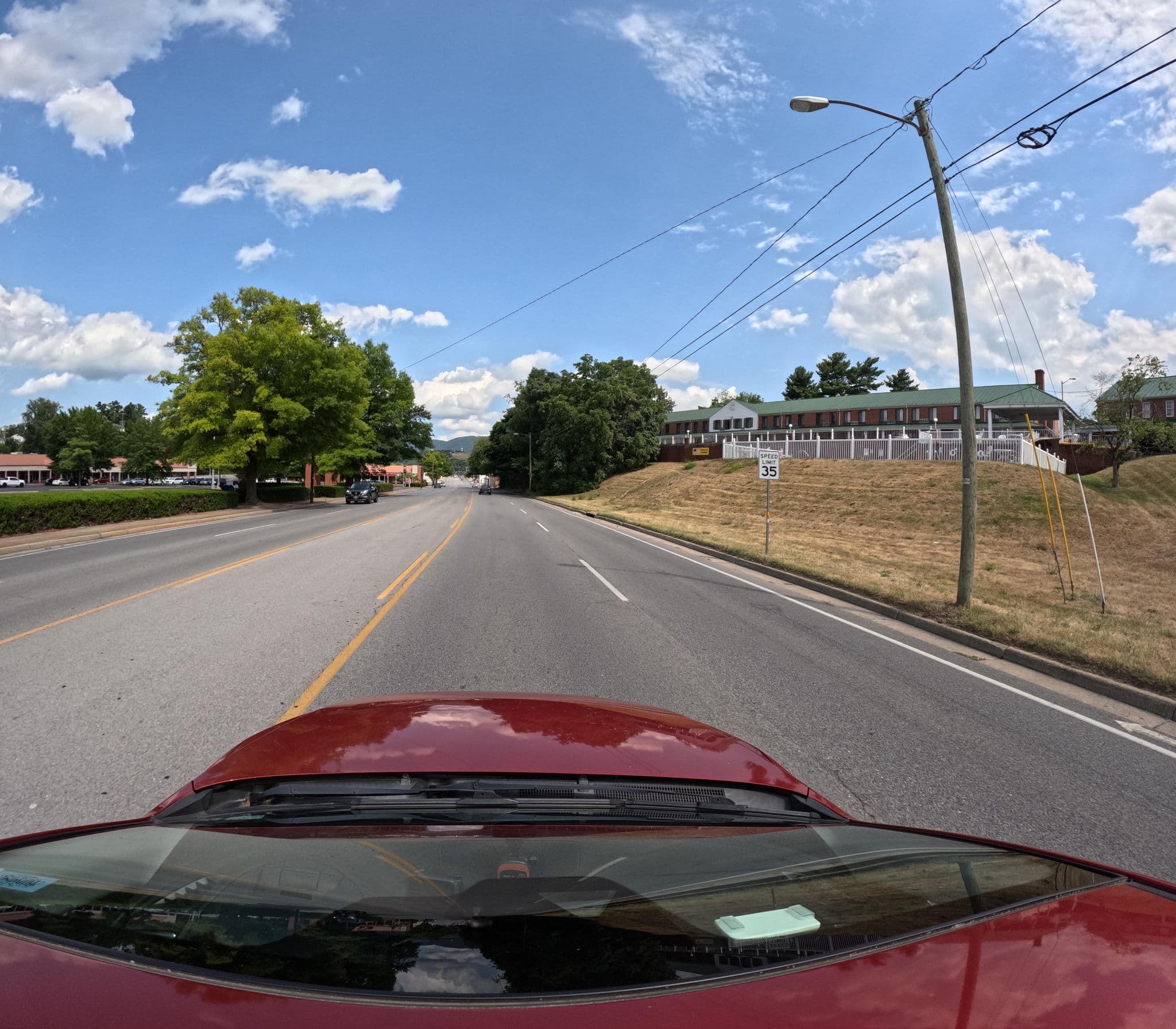 Street view near Rady, Waynesboro — © yo_scottie_oh (CC BY-SA · Mapillary)