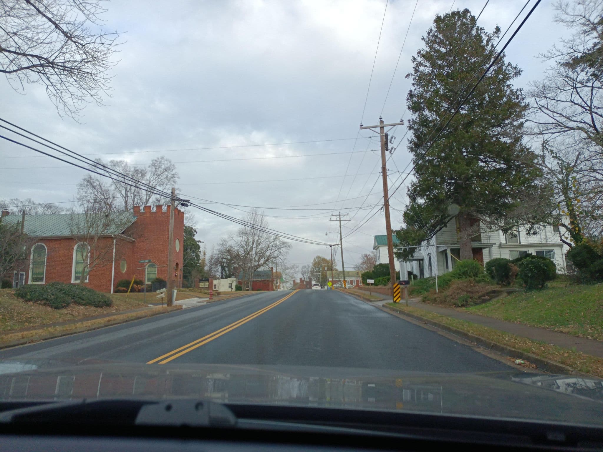 Street view near Diamond Hill Retreat, Hampden Sydney — © apmwa (CC BY-SA · Mapillary)