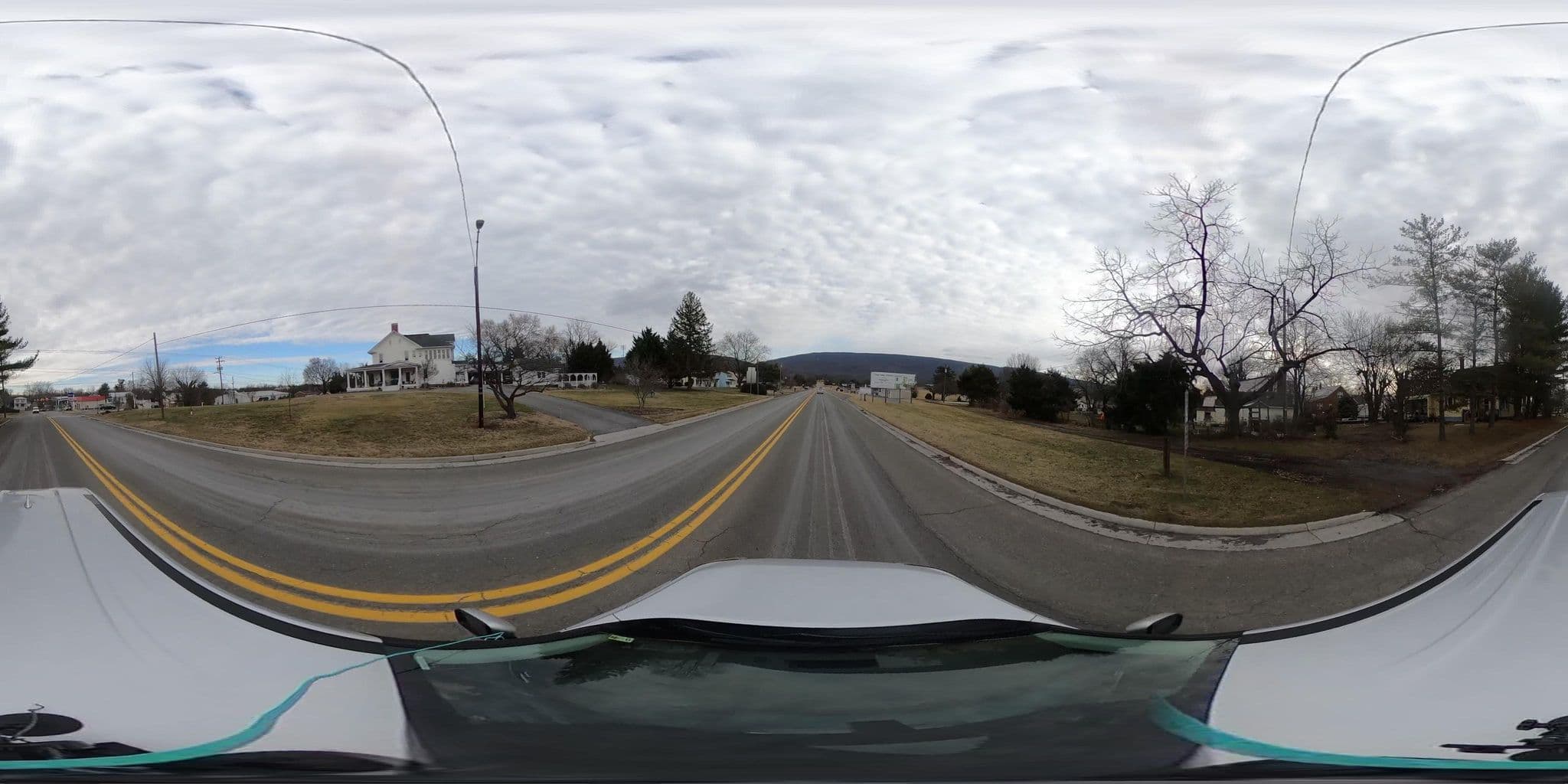 Street view near Cross Roads Inn B & B, New Market — © yadmassu (CC BY-SA · Mapillary)