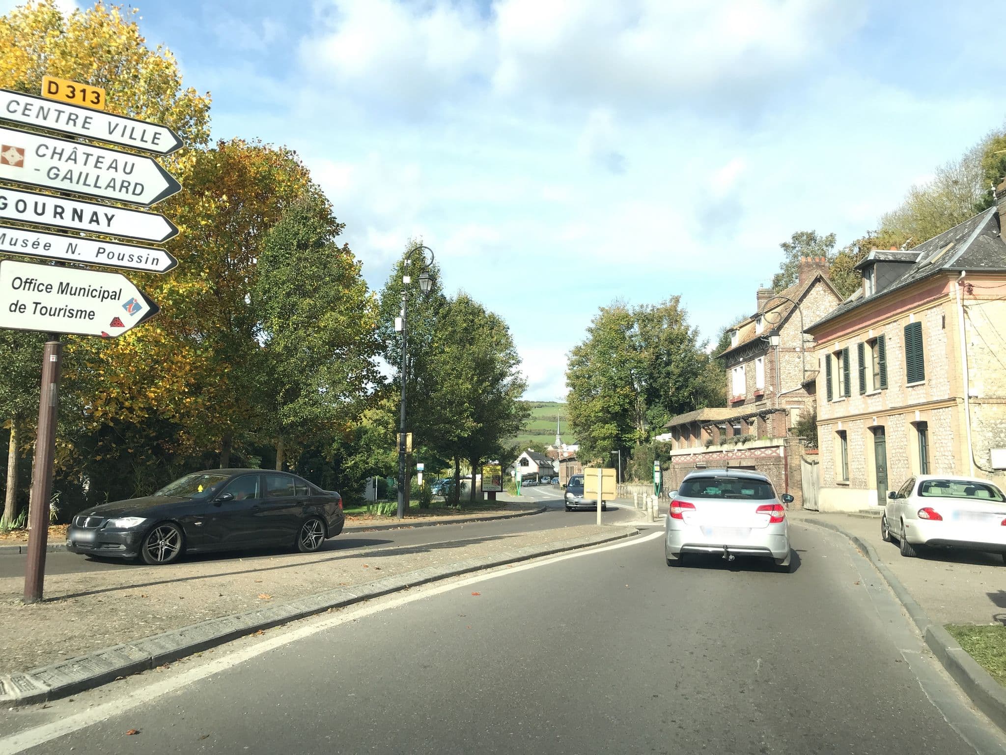 Street view near Hôtel du Pont, Les Andelys — © unmap (CC BY-SA · Mapillary)
