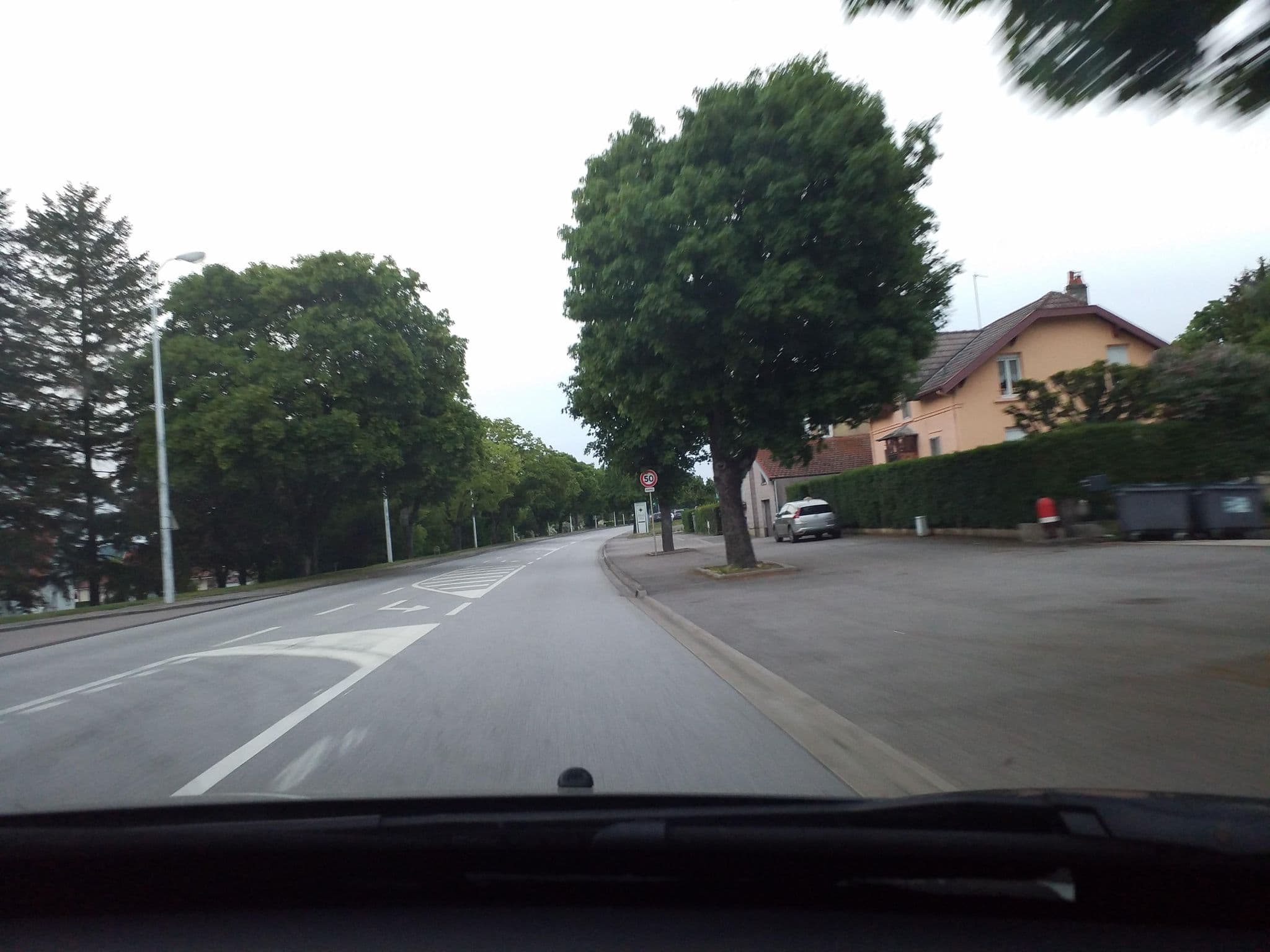 Street view near Hôtel Bar Restaurant Le Relais des Sources, Vittel — © mapillareur (CC BY-SA · Mapillary)