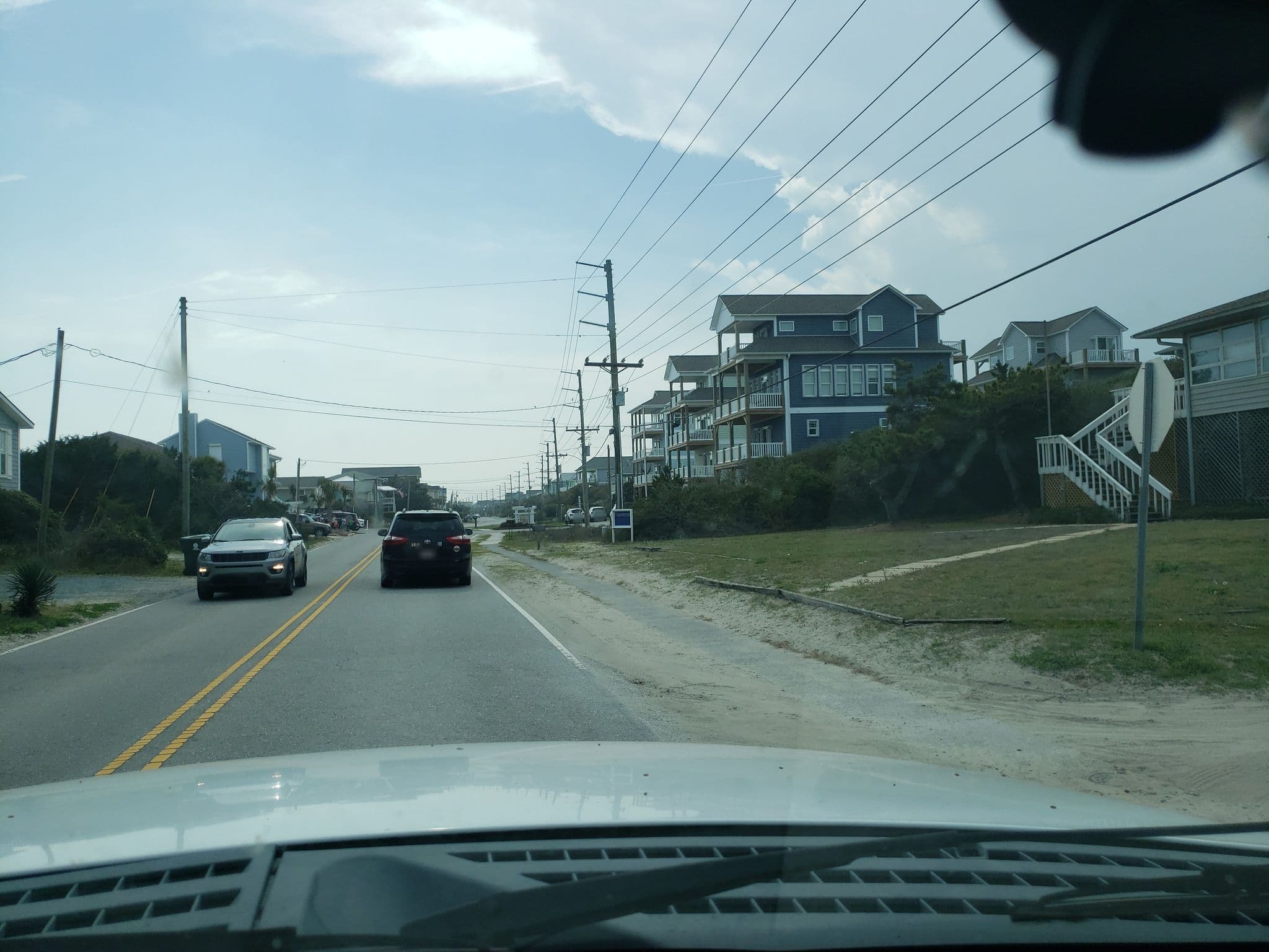 Street view near Treat Yo Self Surf City, Surf City — © guyutetube (CC BY-SA · Mapillary)