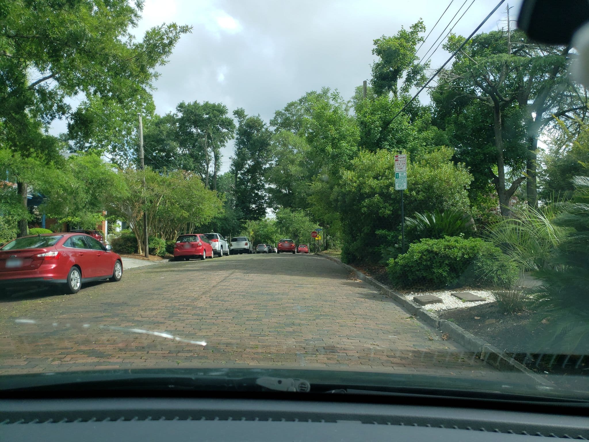 Street view near Dreamers Welcome, Wilmington — © guyutetube (CC BY-SA · Mapillary)