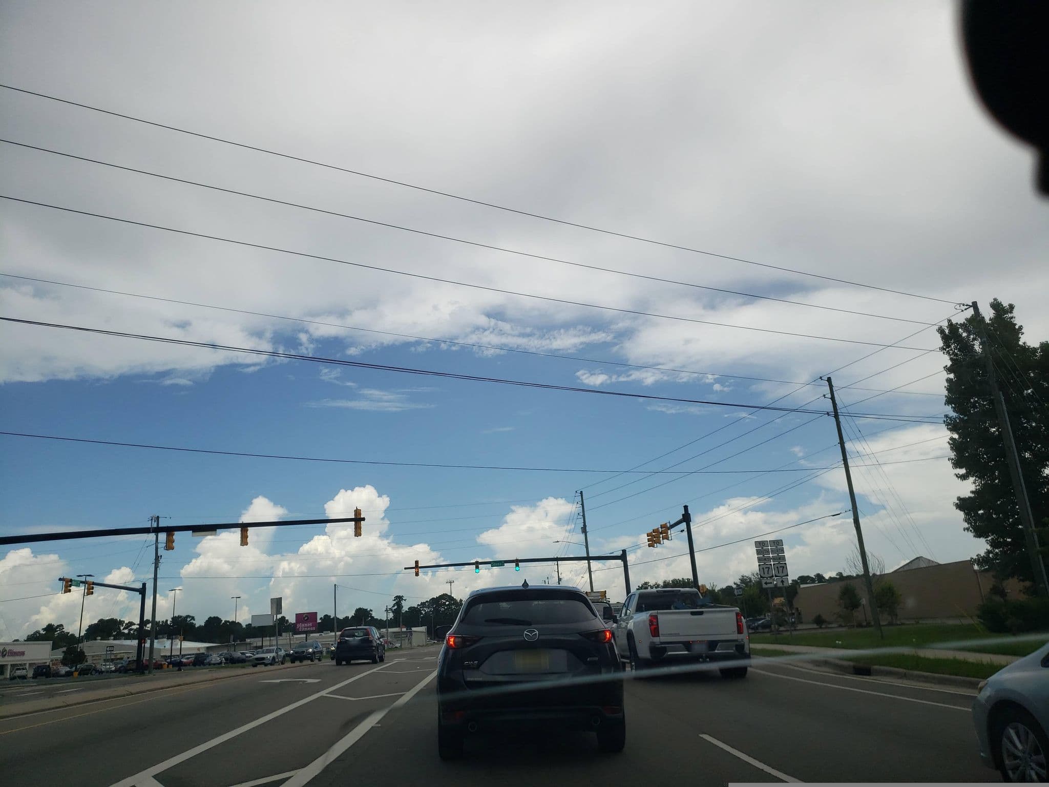 Street view near christines hotel, Kings Grant — © guyutetube (CC BY-SA · Mapillary)