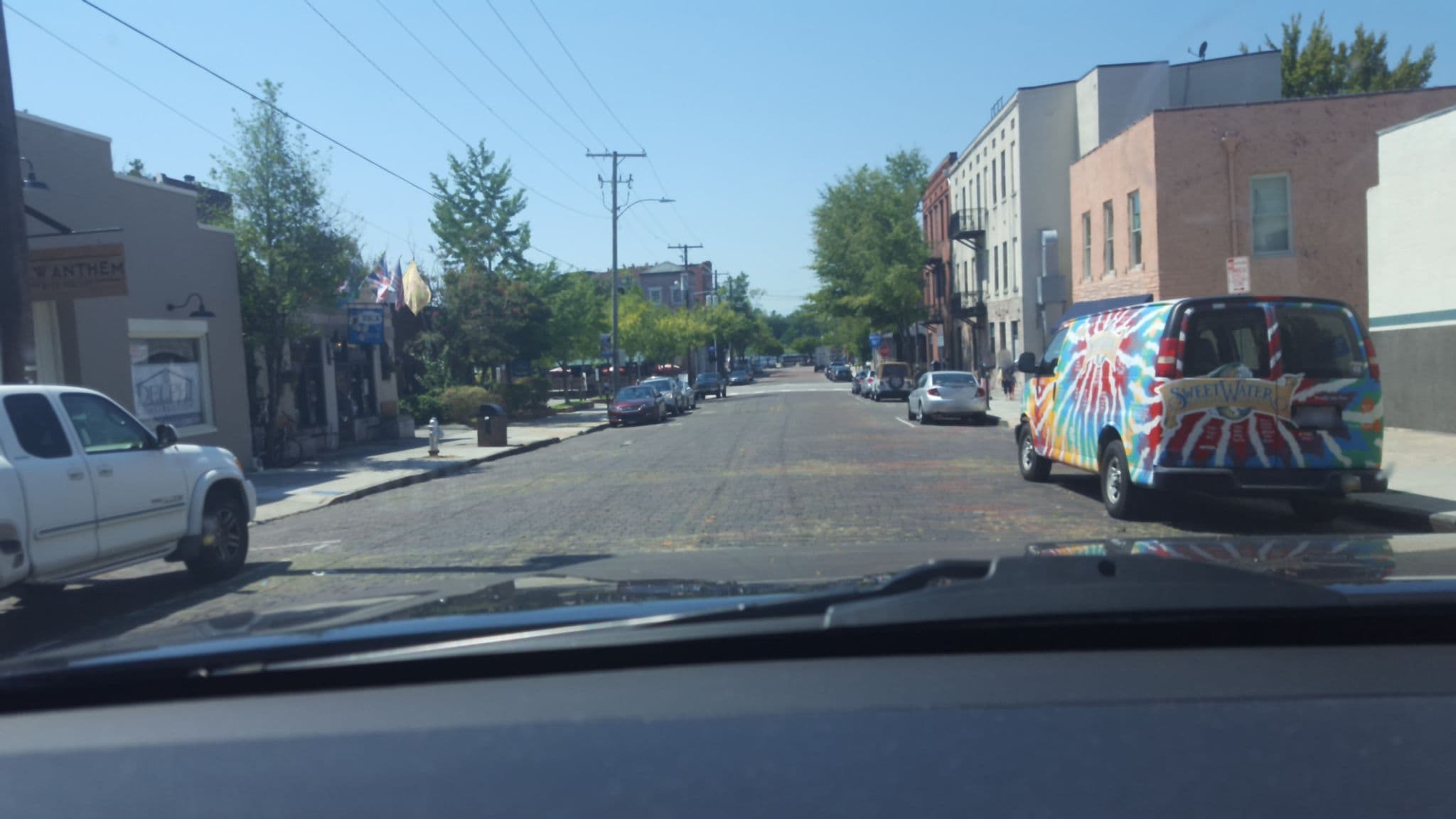 Street view near Hotel Tarrymore, Wilmington — © rmbratcher (CC BY-SA · Mapillary)