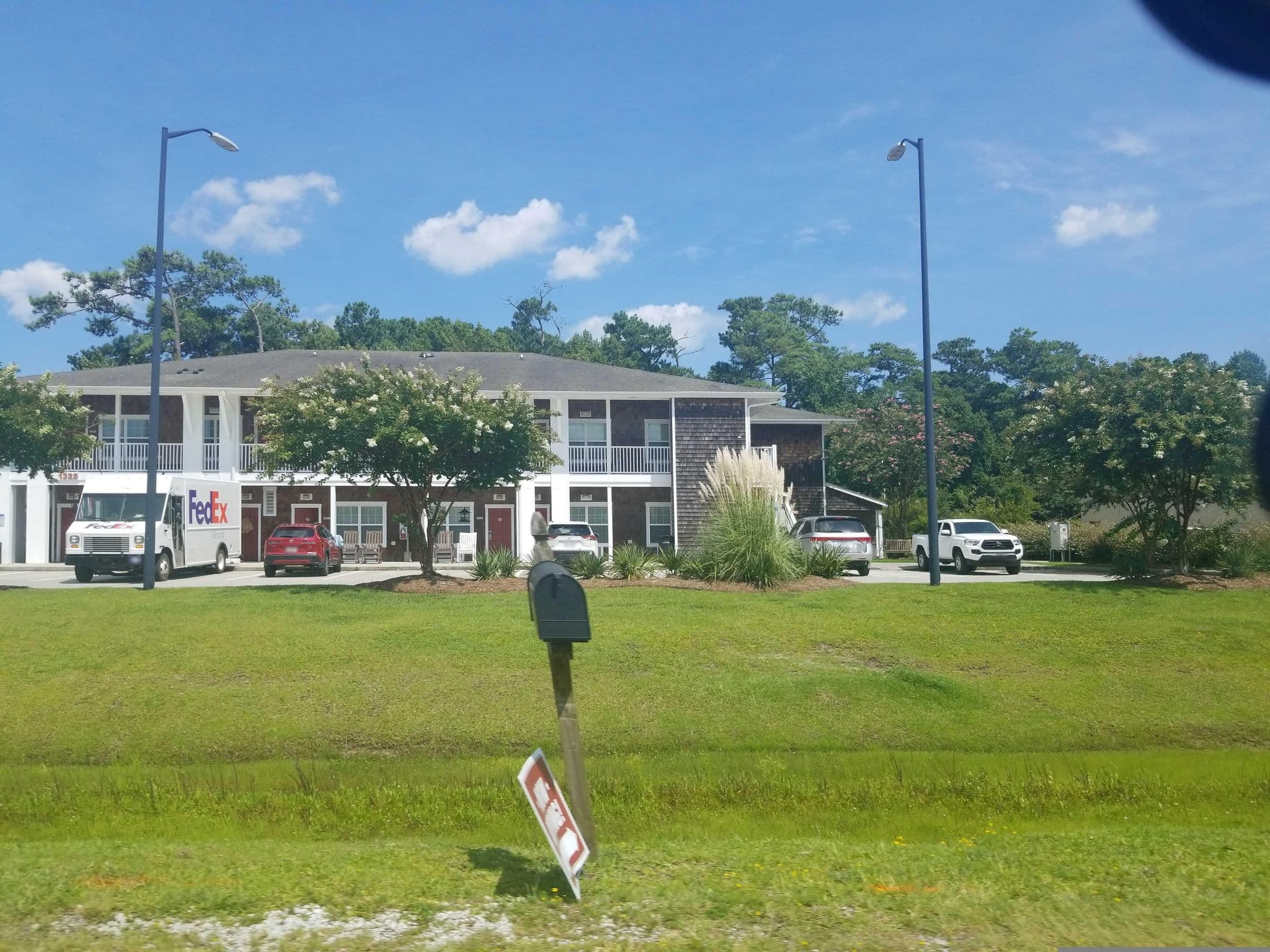 Street view near Topsail Shores Inn, Sneads Ferry — © DrivingRoundTown (CC BY-SA · Mapillary)