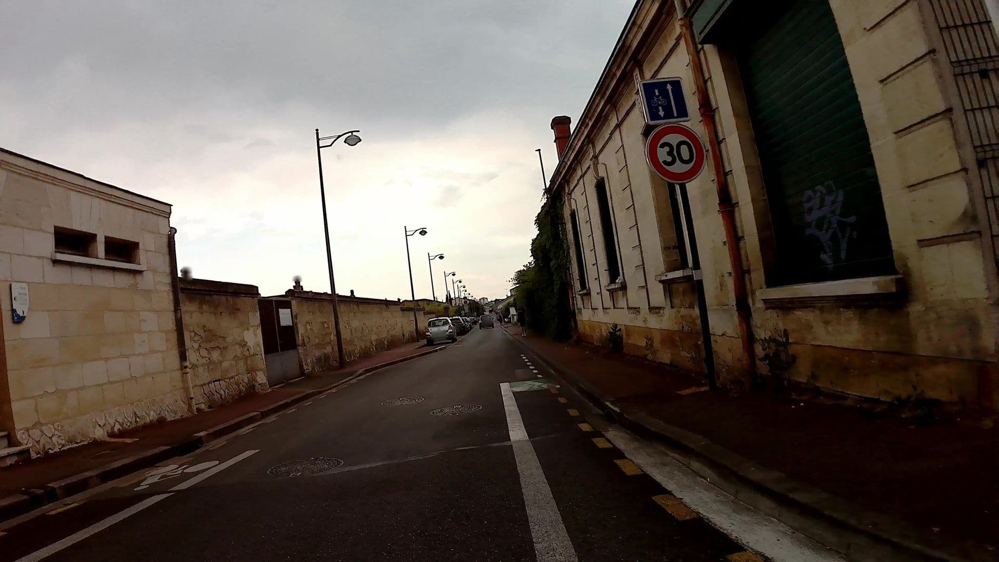 Street view near Refuge - Association des amis de Saint-Jacques de Compostelle en Aquitaine, Le Bouscat — © trouyer (CC BY-SA · Mapillary)