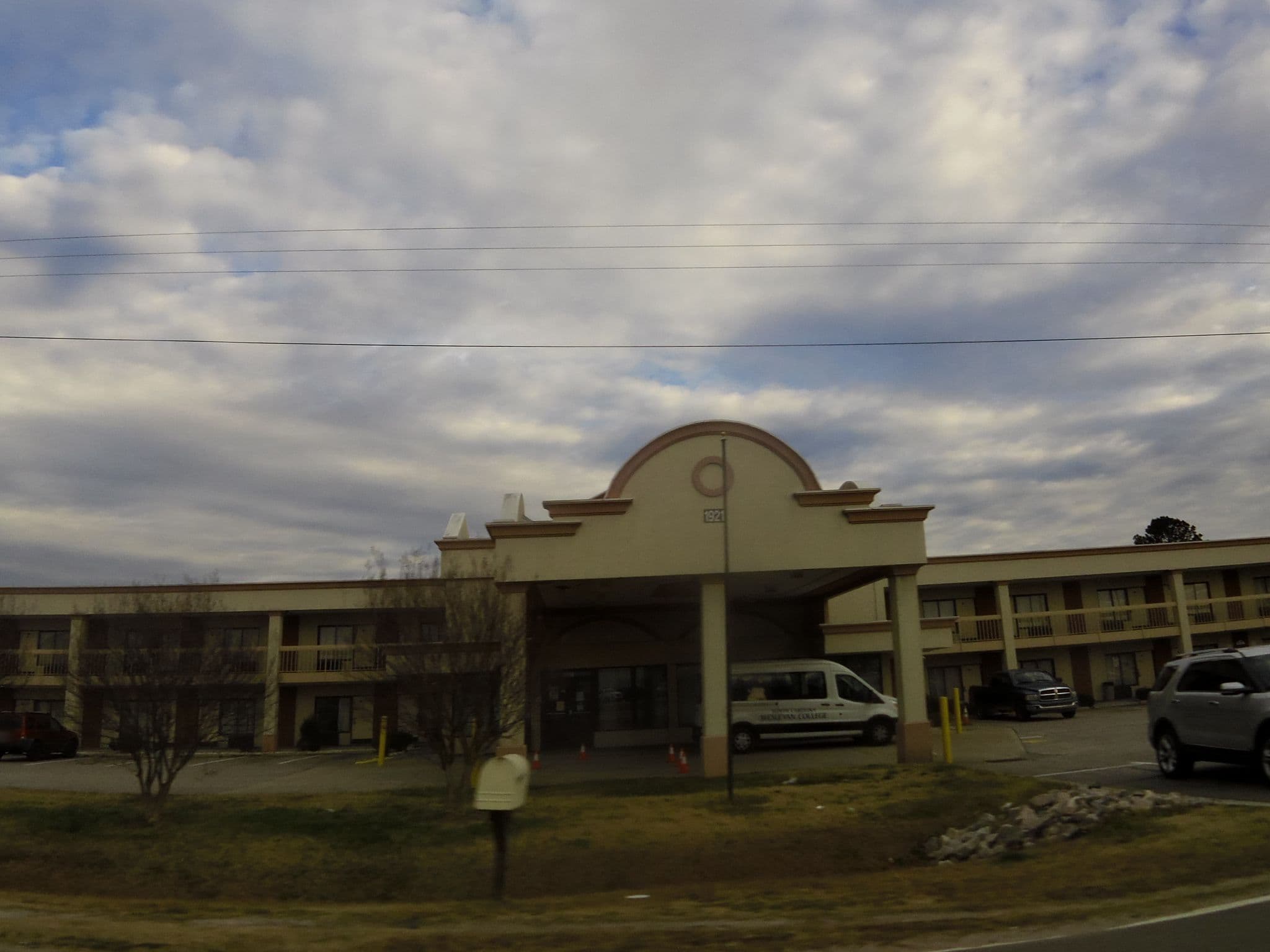 Street view near Best Western, Rocky Mount — © allen (CC BY-SA · Mapillary)