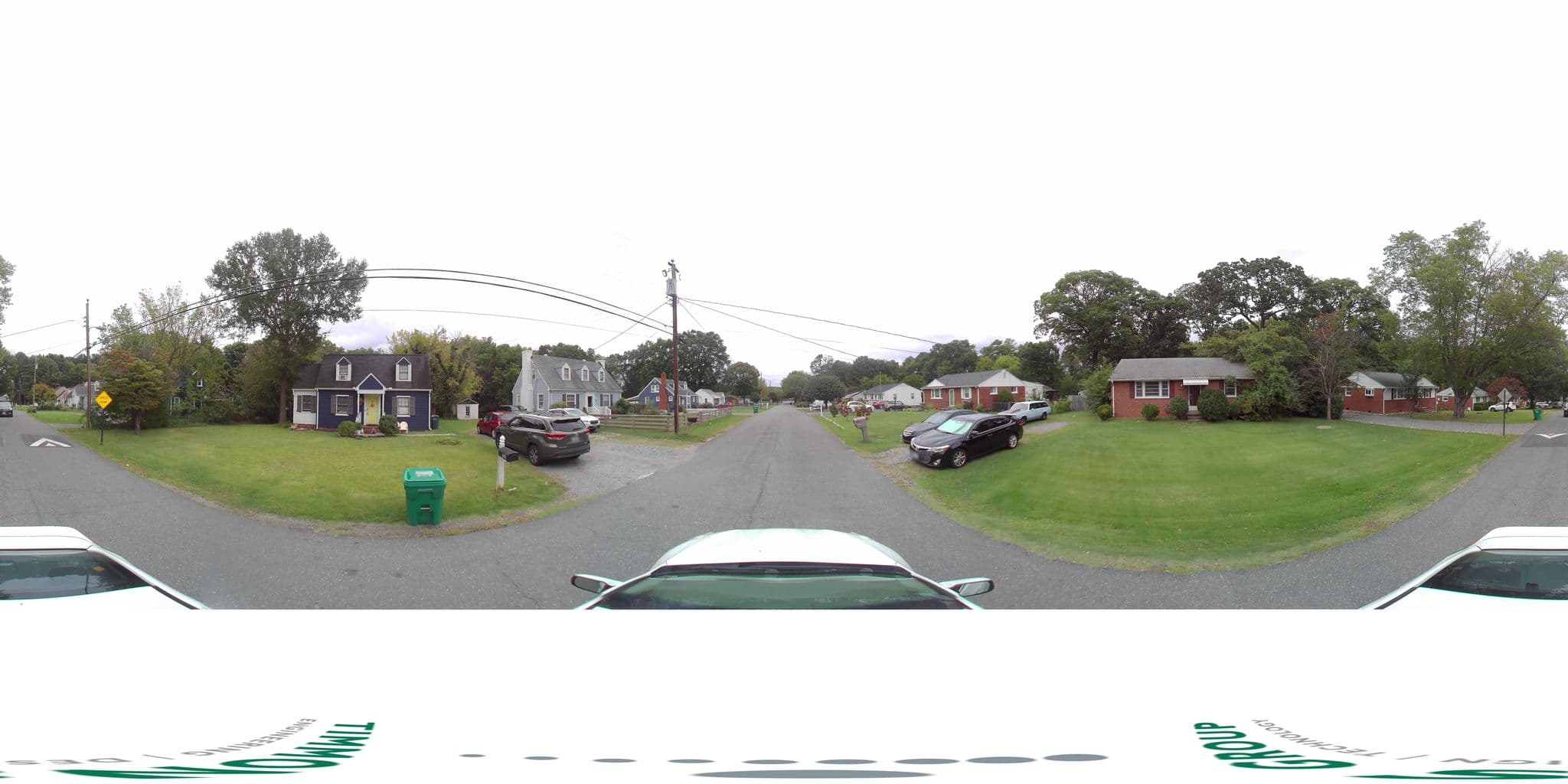 Street view near Chateau de Phillips, Dumbarton — © echostorm (CC BY-SA · Mapillary)