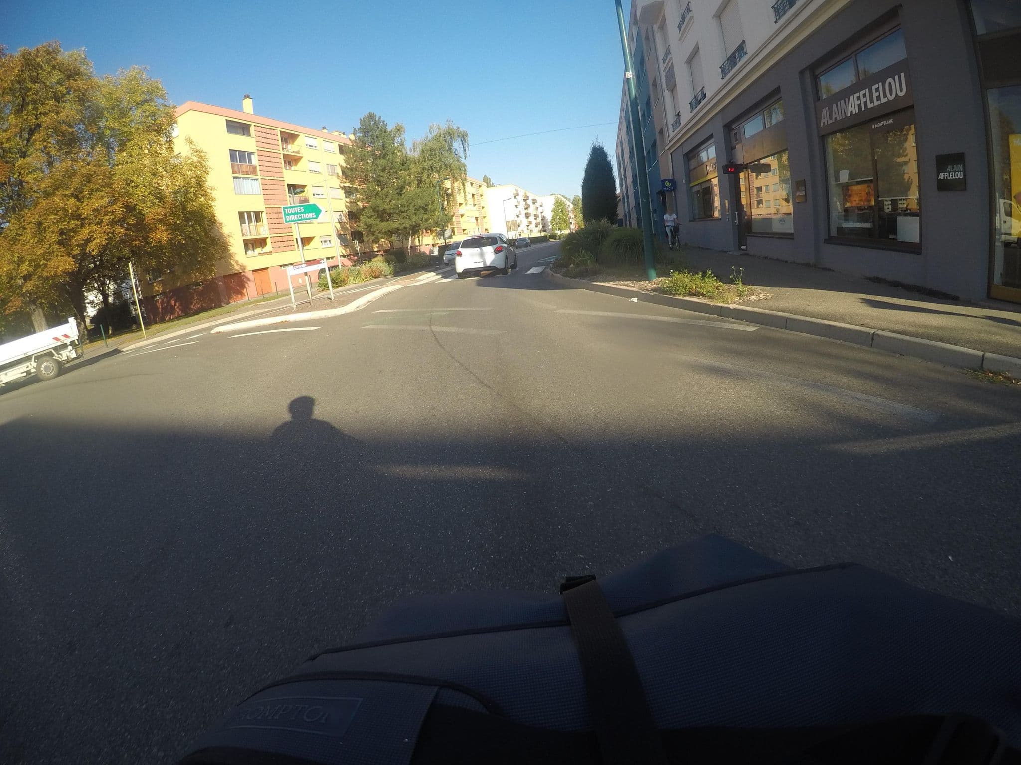 Street view near Hôtel Berlioz, Saint-Louis — © mfa (CC BY-SA · Mapillary)