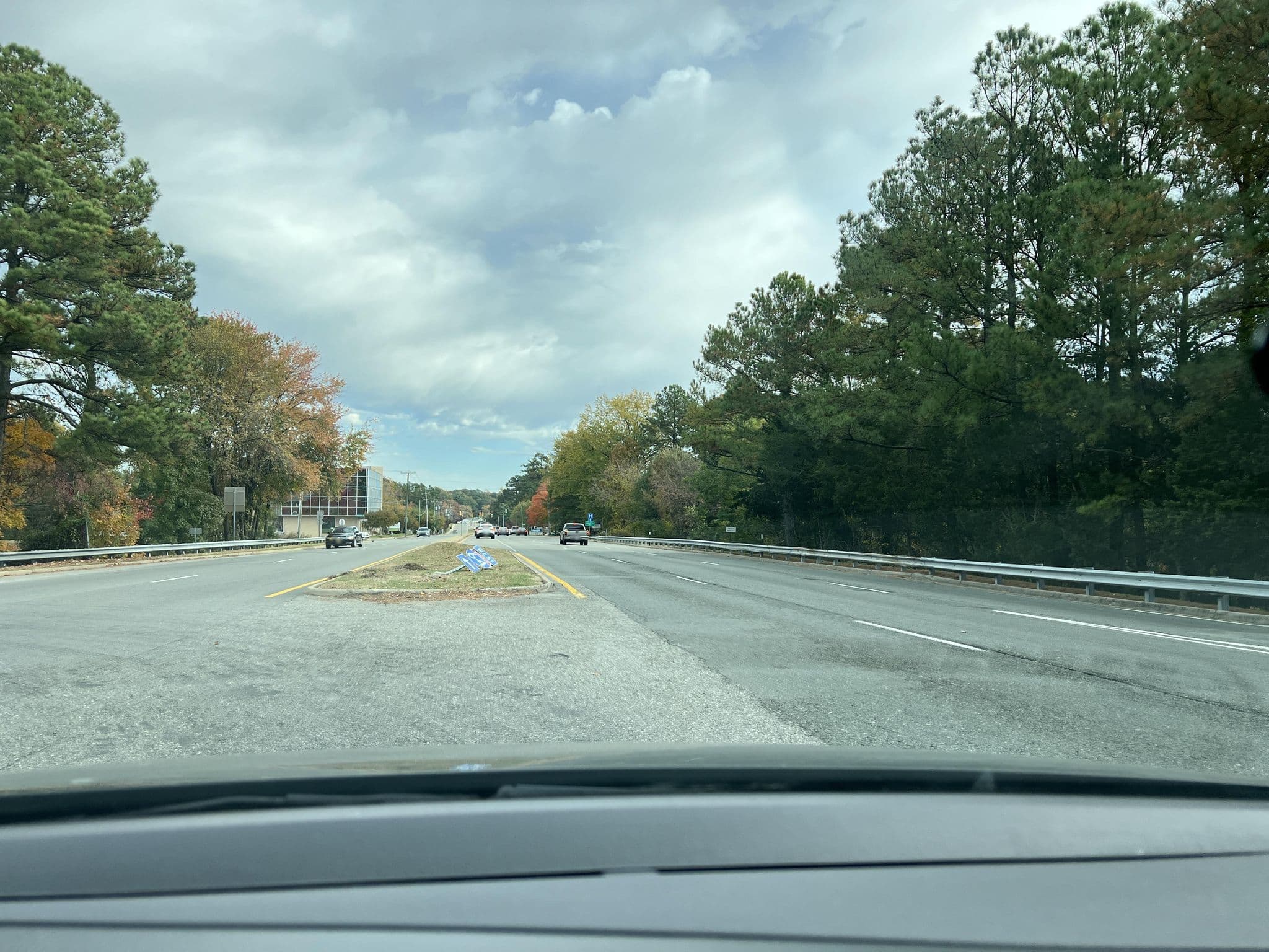 Street view near Tryin To Annoy Iris Motel, Tuckahoe — © anies88 (CC BY-SA · Mapillary)