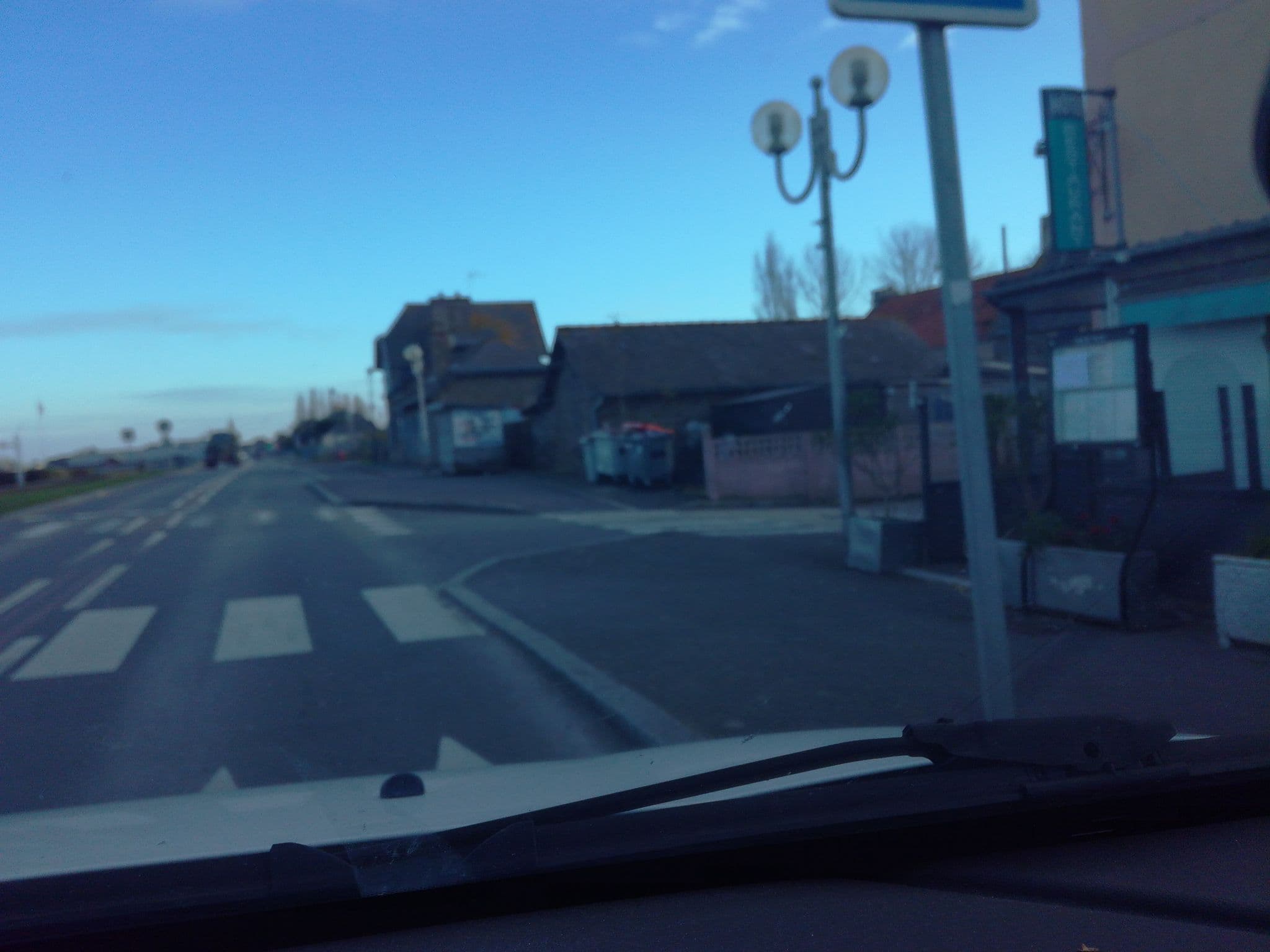Street view near Hôtel de la Baie, La Fresnais — © mgageo (CC BY-SA · Mapillary)