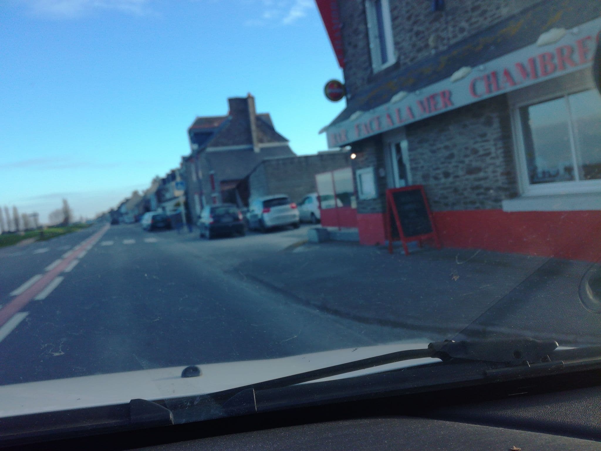 Street view near Le Doris, La Fresnais — © mgageo (CC BY-SA · Mapillary)