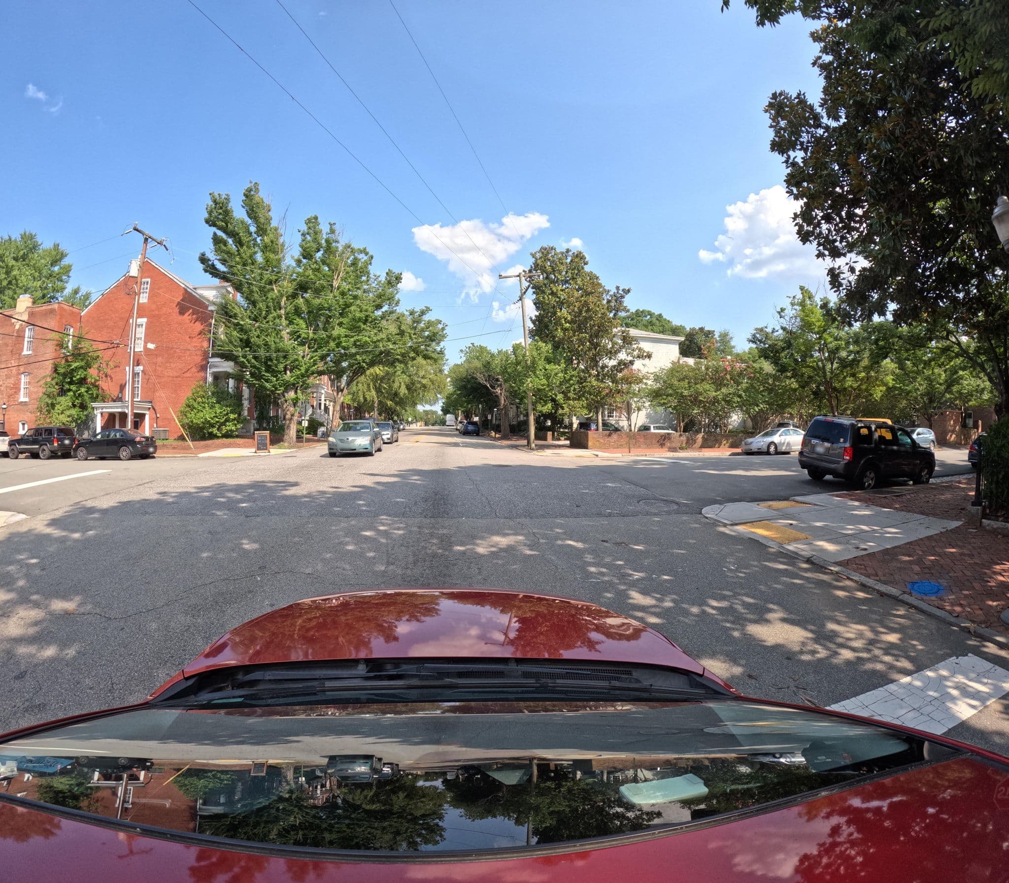 Street view near Mr. Patrick Henry's Inn, Richmond — © yo_scottie_oh (CC BY-SA · Mapillary)